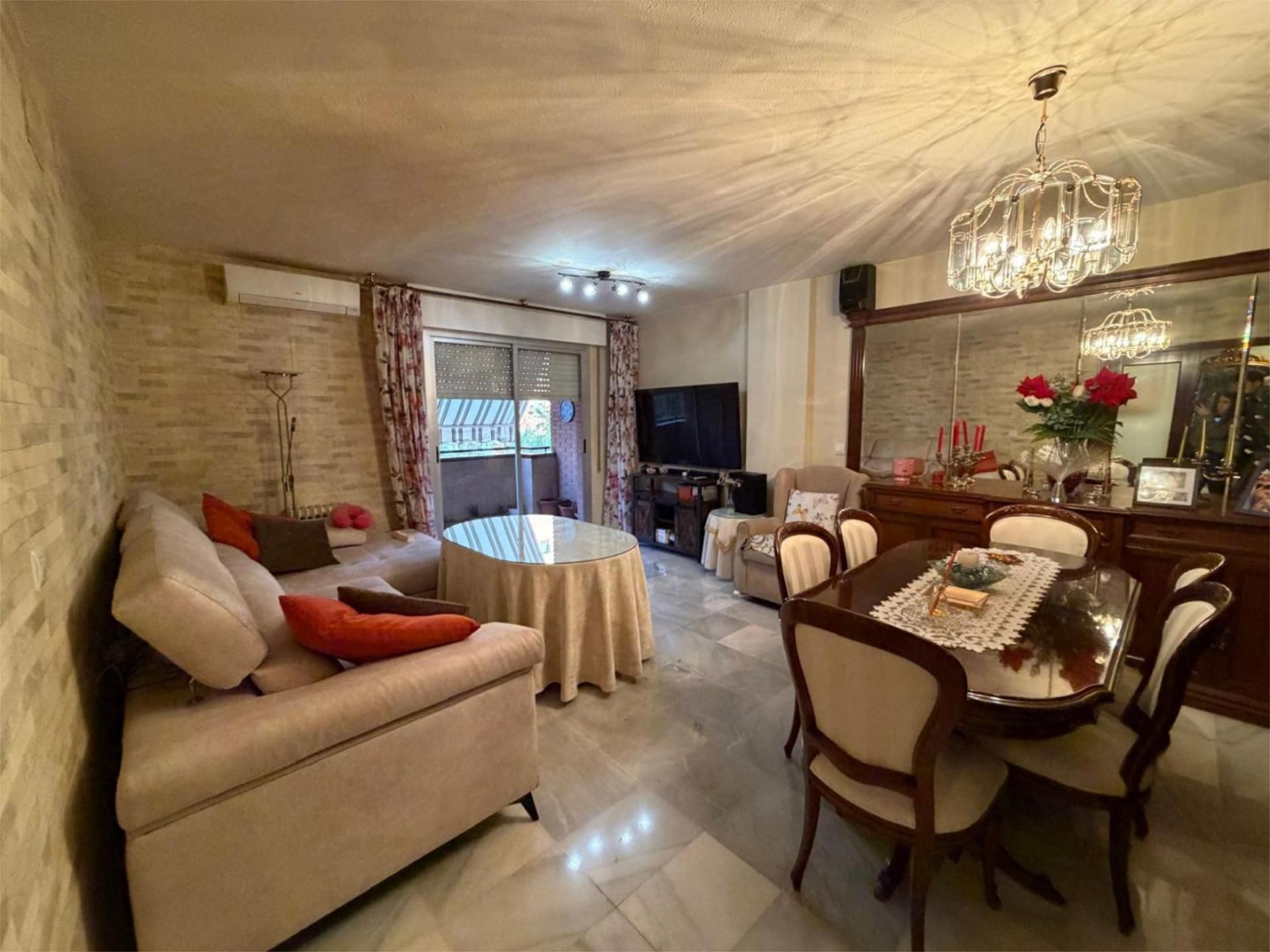 Sala d'estar de Pis en venda en  Granada Capital amb Aire condicionat, Calefacció i Traster