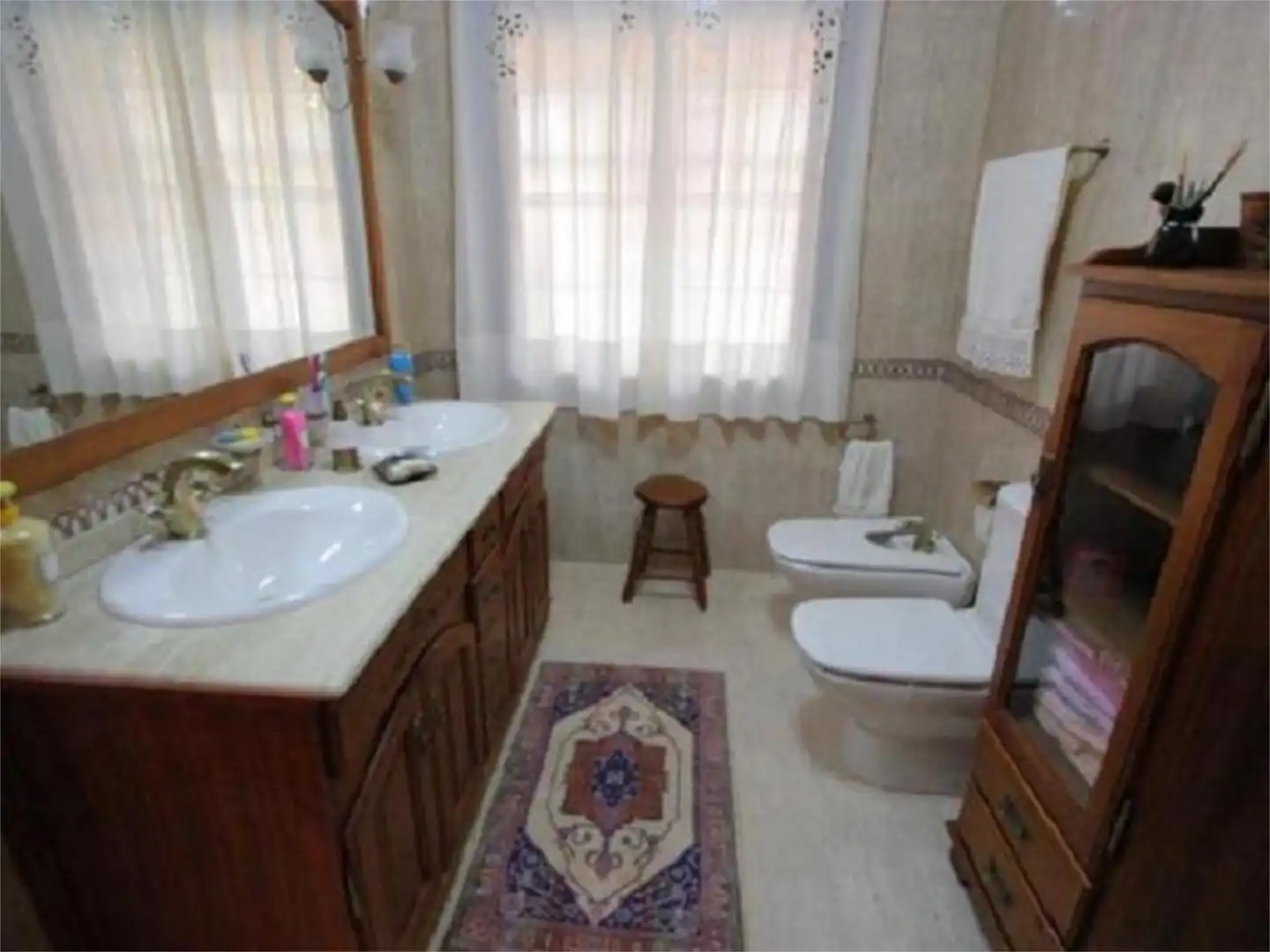 Casa o xalet de lloguer a Avenida de Cádiz, 31, Valdelagrana Bany de Casa o xalet de lloguer en El Puerto de Santa María amb Aire condicionat, Jardí privat i Terrassa
