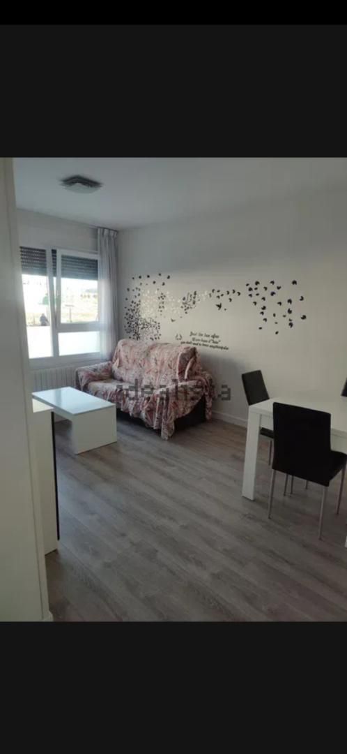Bedroom of Flat to rent in Burgos Capital  with Storage room and Swimming Pool