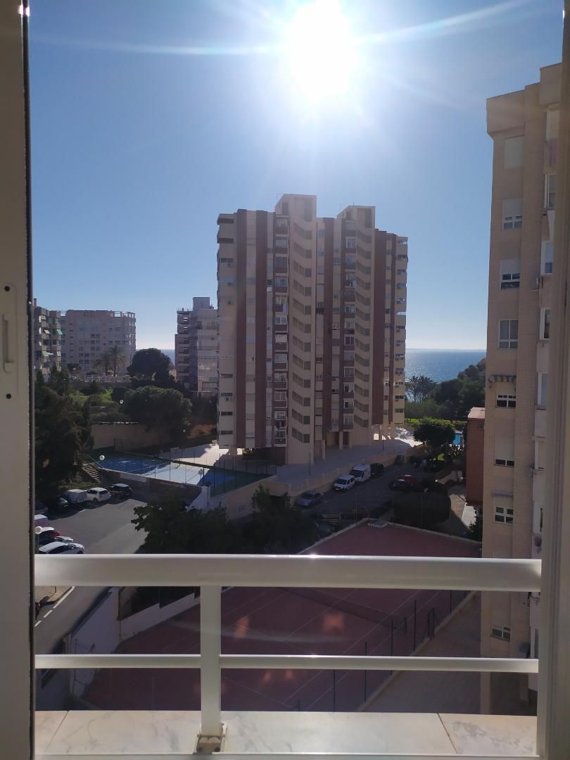 Dormitori de Pis en venda en Alicante / Alacant amb Aire condicionat, Terrassa i Traster