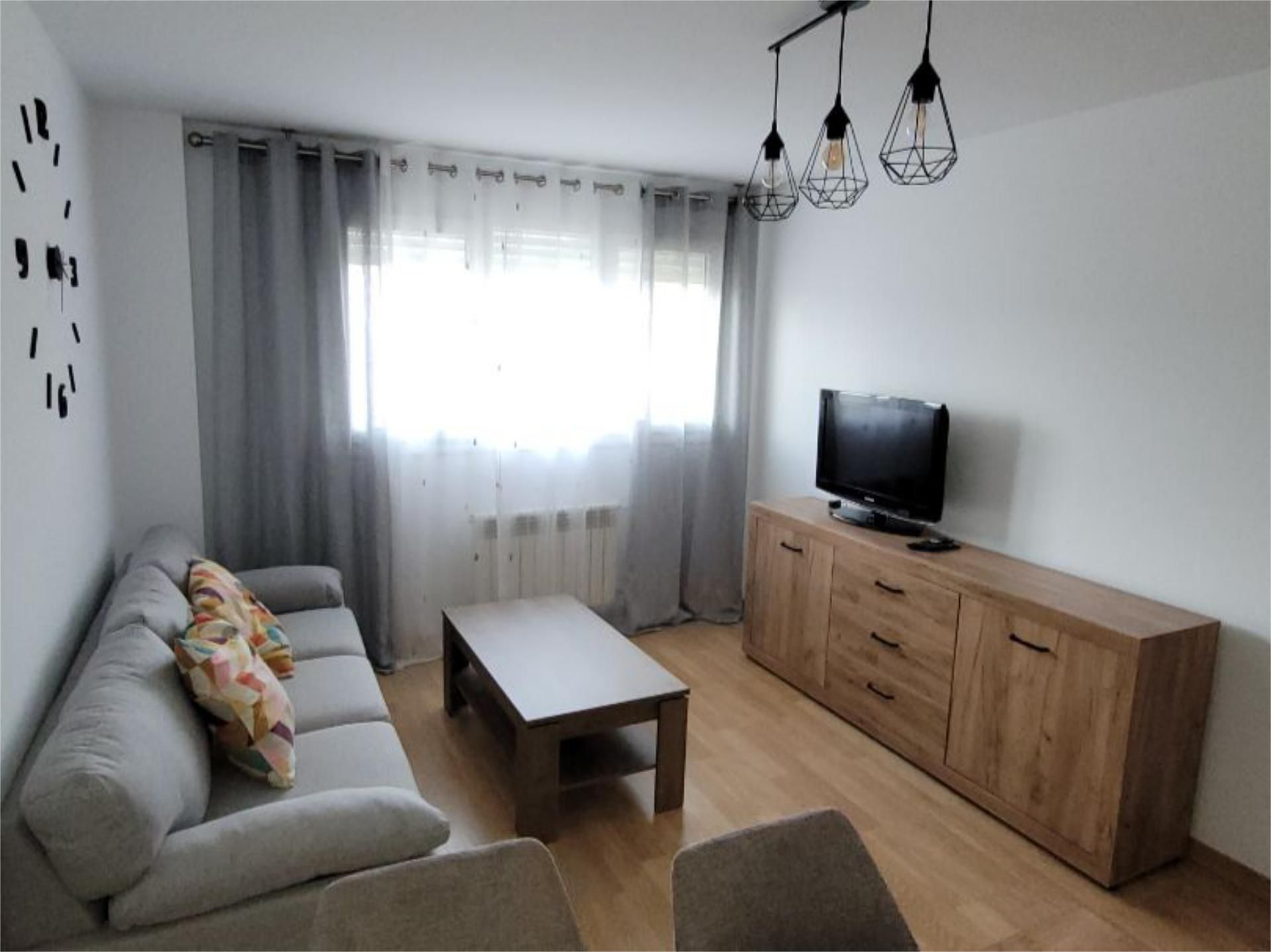 Pis de lloguer a Rúa Matías López, 76, Sarria Sala d'estar de Pis de lloguer en Sarria amb Calefacció, Parquet i Traster