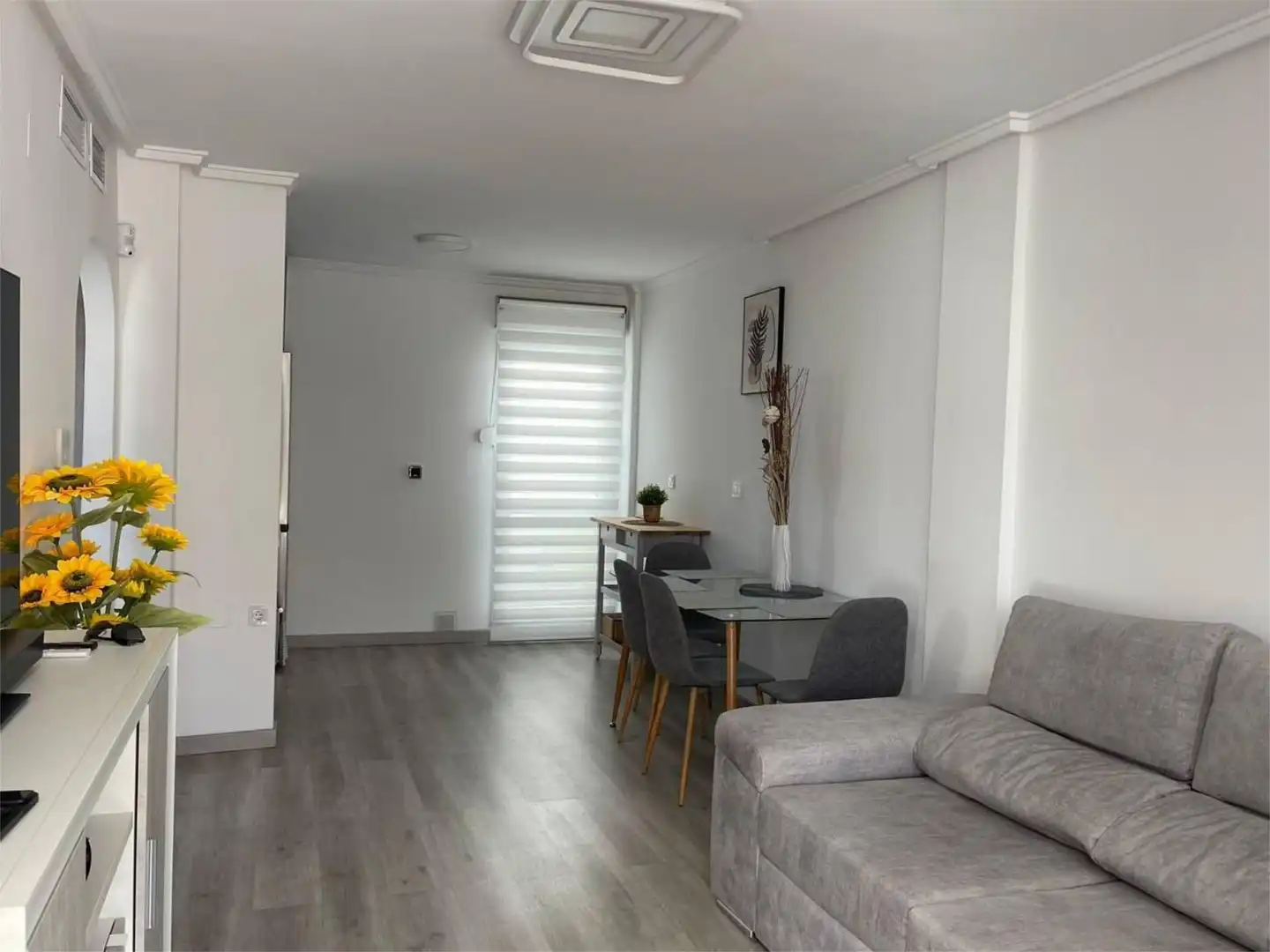 Dúplex en venta en Ronda Cesar Canovas Girada, 104, Parque de las Naciones Sala de estar de Dúplex en venta en Torrevieja con Terraza y Piscina
