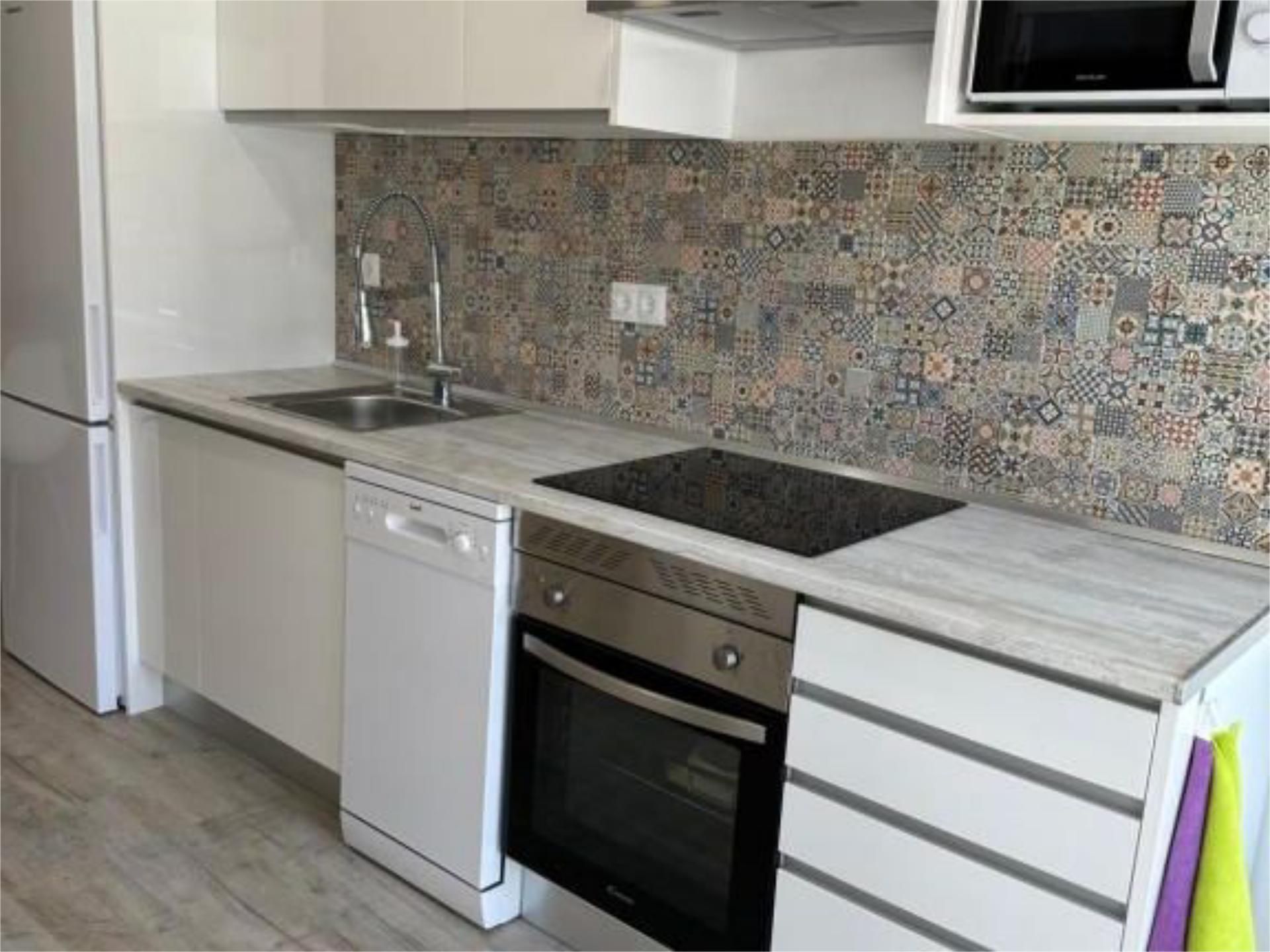 Cuina de Pis de lloguer en Móstoles amb Aire condicionat