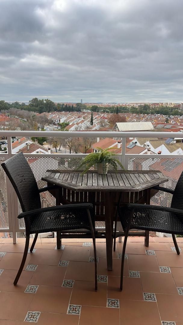 Terrassa de Pis de lloguer en  Sevilla Capital amb Aire condicionat, Parquet i Terrassa
