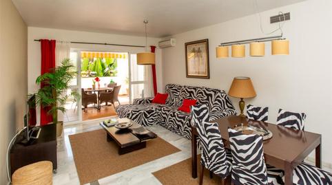 Foto 2 de Apartament de lloguer a Conjunto Azalea Beach, 43, Puerto Banús, Marbella