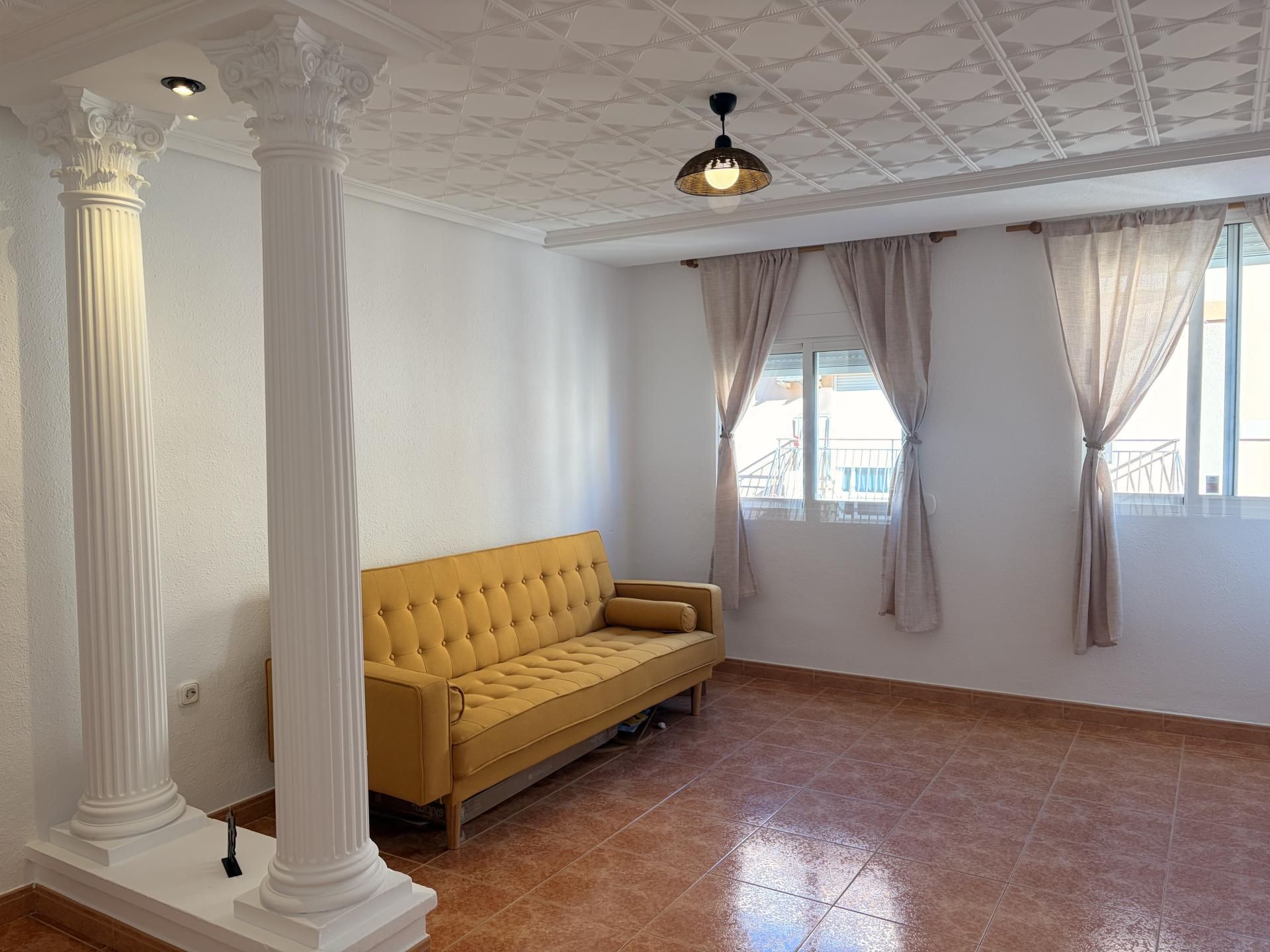 Living room of Flat to rent in  Valencia Capital  with Air Conditioner, Heating and Furnished