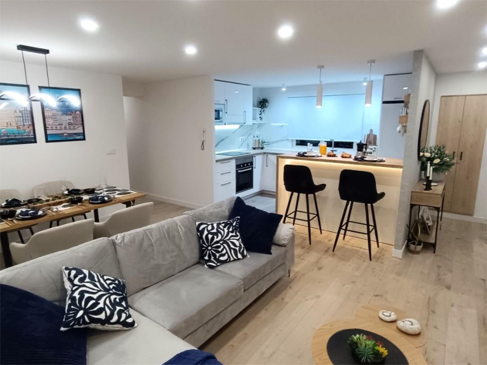 Sala d'estar de Pis en venda en Avilés amb Terrassa