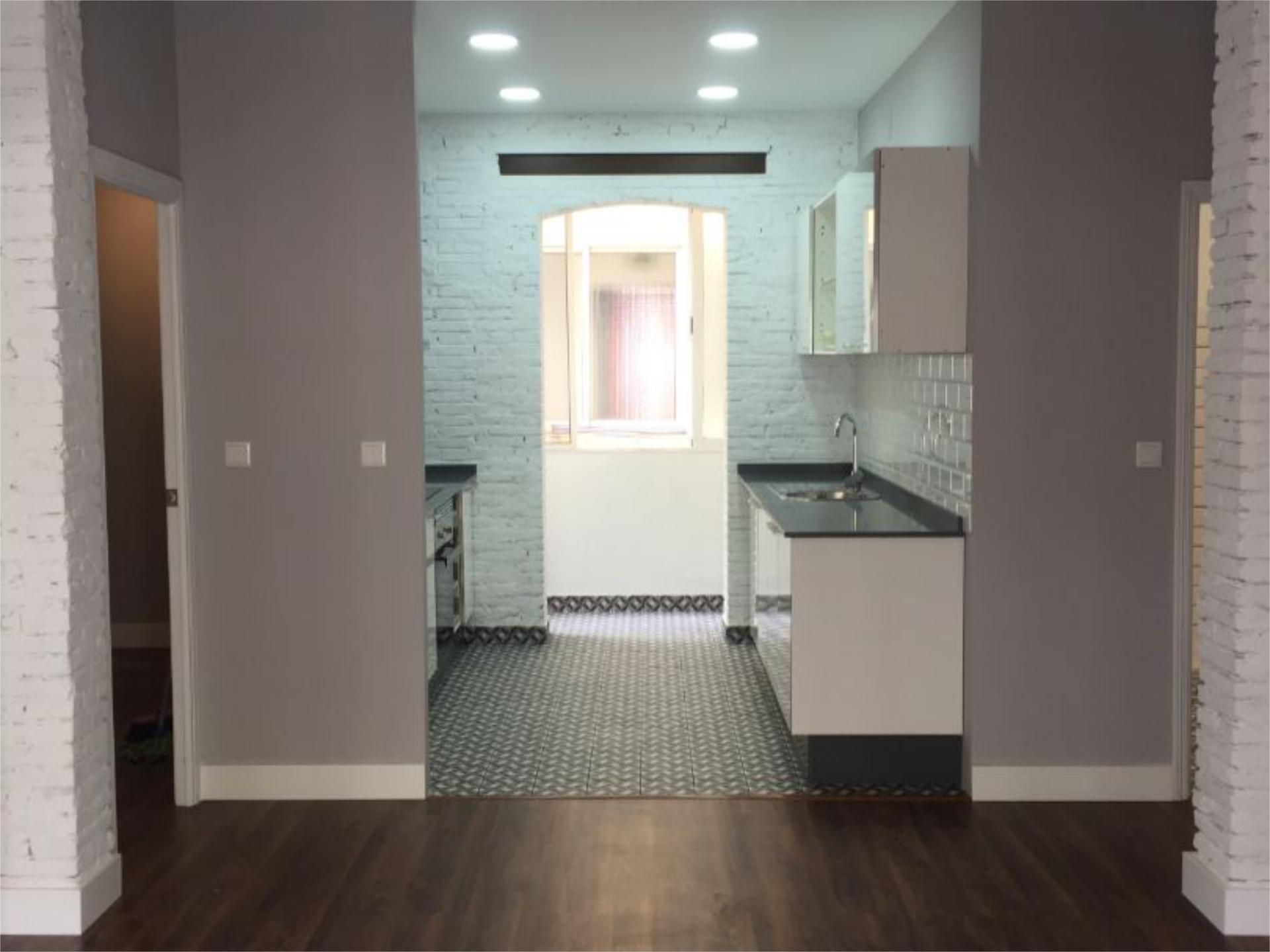 Kitchen of Flat to rent in  Valencia Capital  with Air Conditioner and Balcony