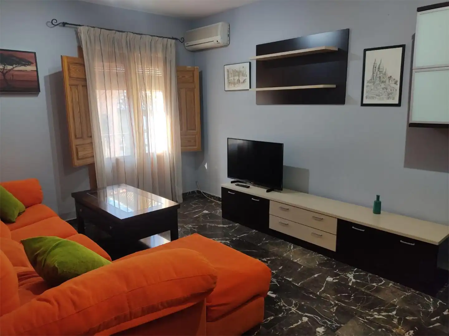 Living room of Flat for rent in Armilla  with Air Conditioner, Heating and Furnished
