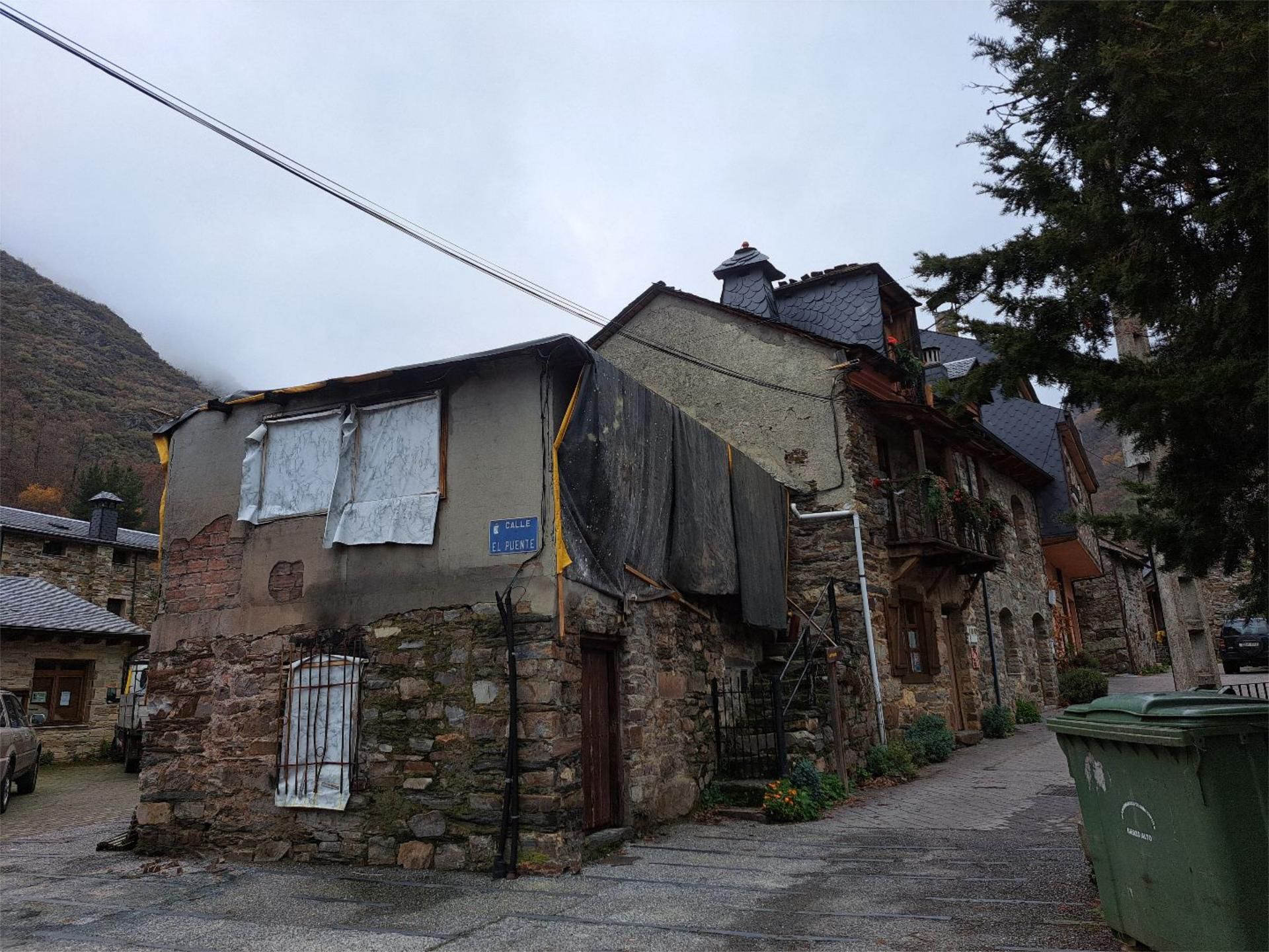 Vista exterior de Casa o xalet en venda en Igüeña