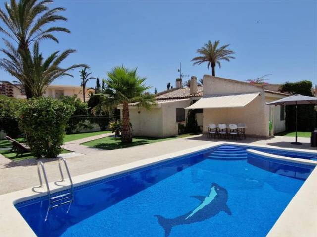 Piso en Venta en Polígono Y, 107 en Playa del Galán