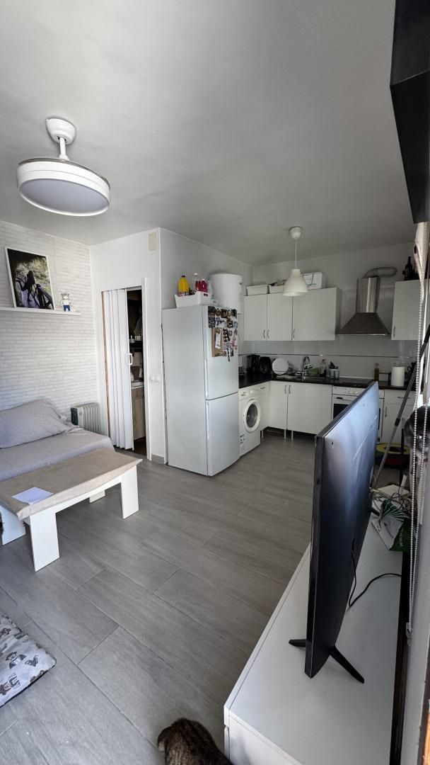 Duplex for sale in Avenida Azahar, 57, Kitchen of Duplex for sale in Avenida Azahar, 57, with Air Conditioner and Balcony