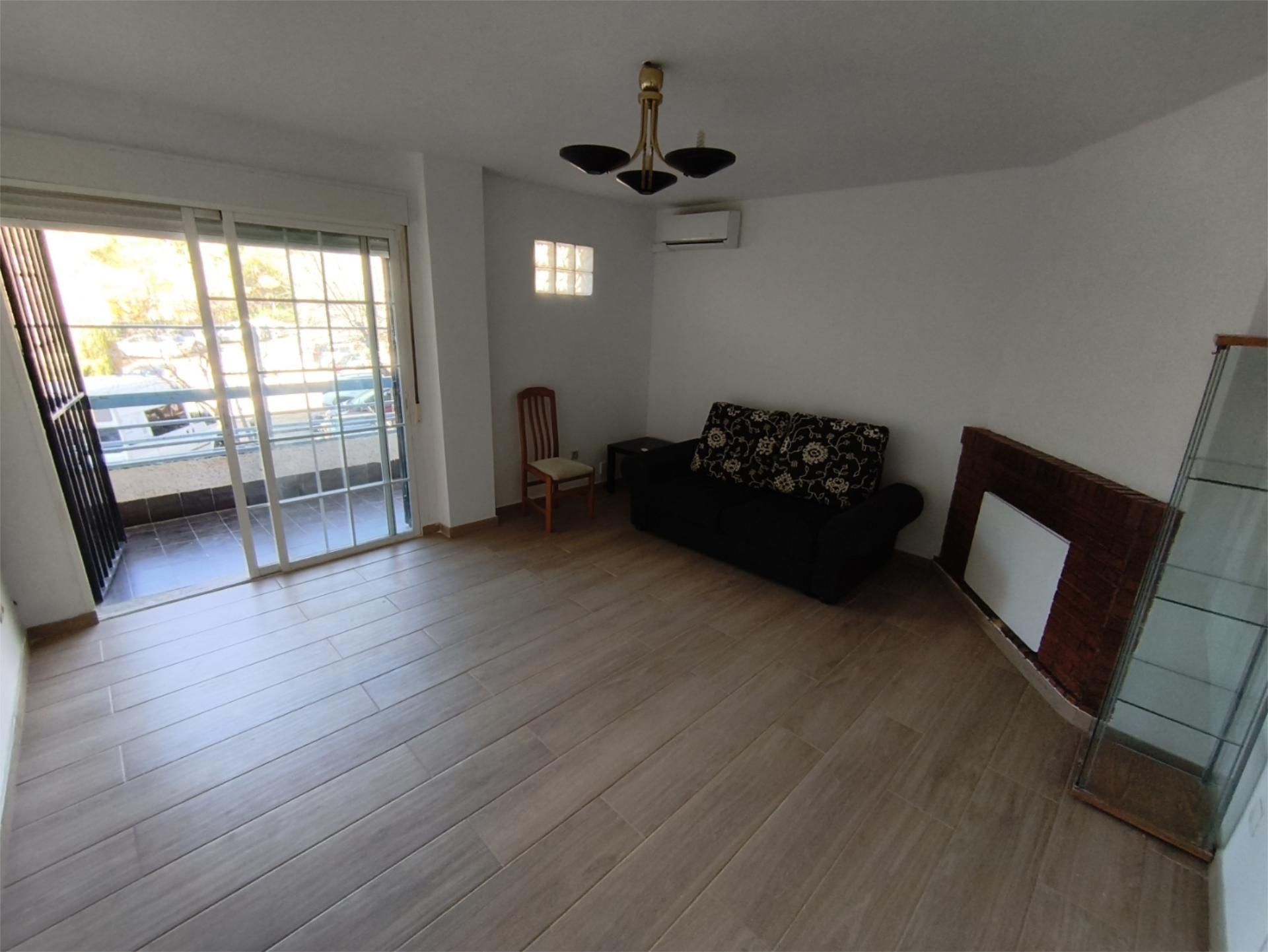 Piso de alquiler en Calle Sevilla, 10, Puente Tablas - Puente Nuevo - Cerro Molina Sala de estar de Piso de alquiler en Jaén Capital con Aire acondicionado, Calefacción y Parquet