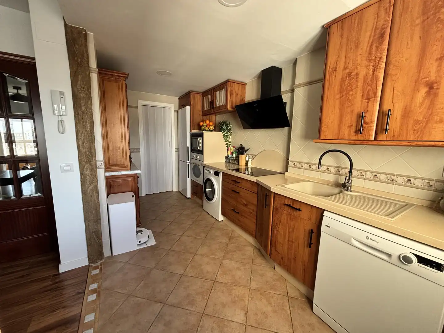 Flat for sale in Calle Gran Canaria, 59, El Retiro - La Vid Kitchen of Flat for sale in Jerez de la Frontera with Air Conditioner and Balcony
