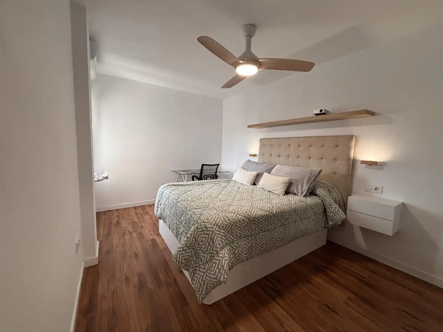 Flat for sale in Calle Gran Canaria, 59, El Retiro - La Vid Bedroom of Flat for sale in Jerez de la Frontera with Air Conditioner and Balcony