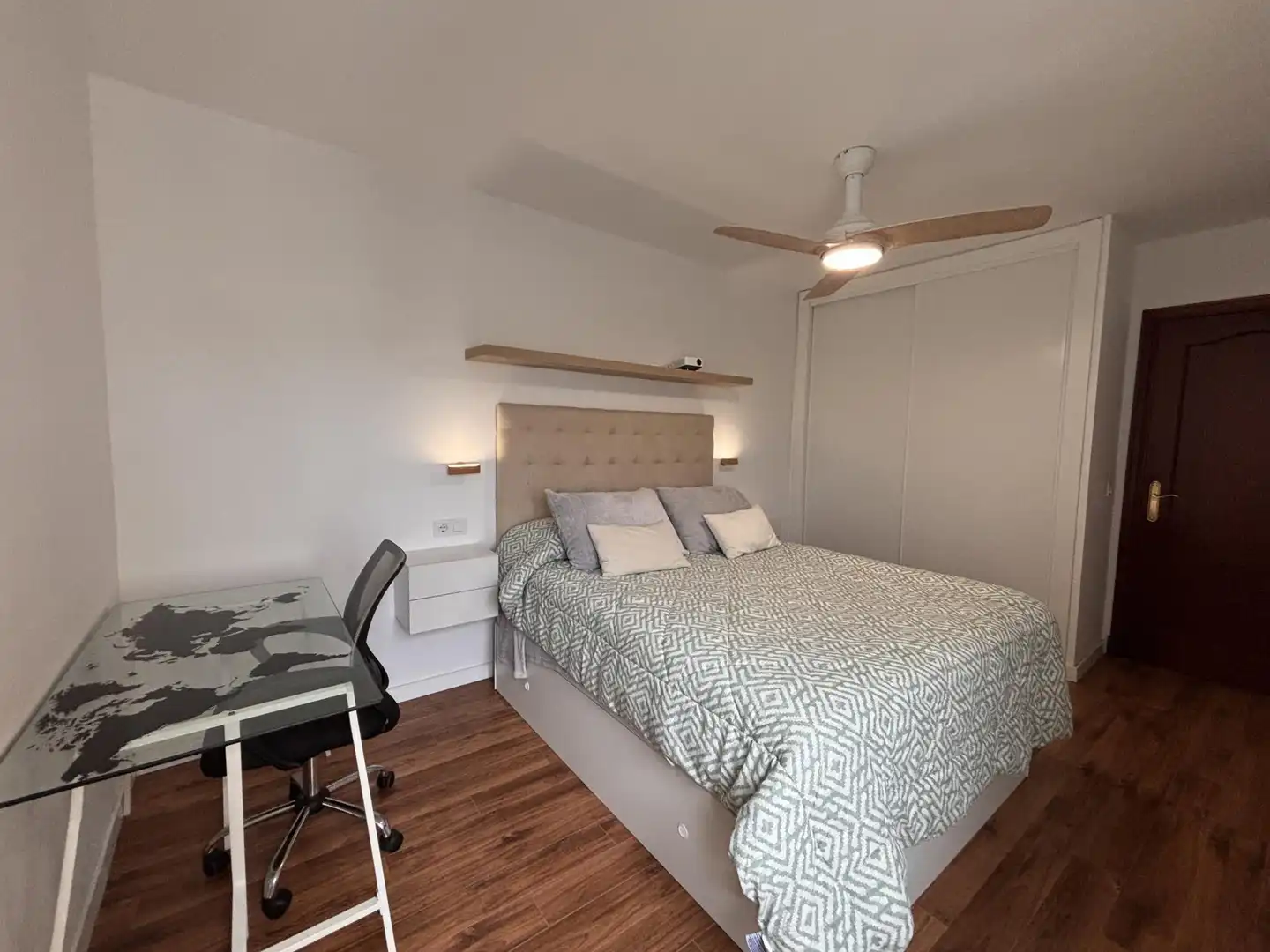 Flat for sale in Calle Gran Canaria, 59, El Retiro - La Vid Bedroom of Flat for sale in Jerez de la Frontera with Air Conditioner and Balcony