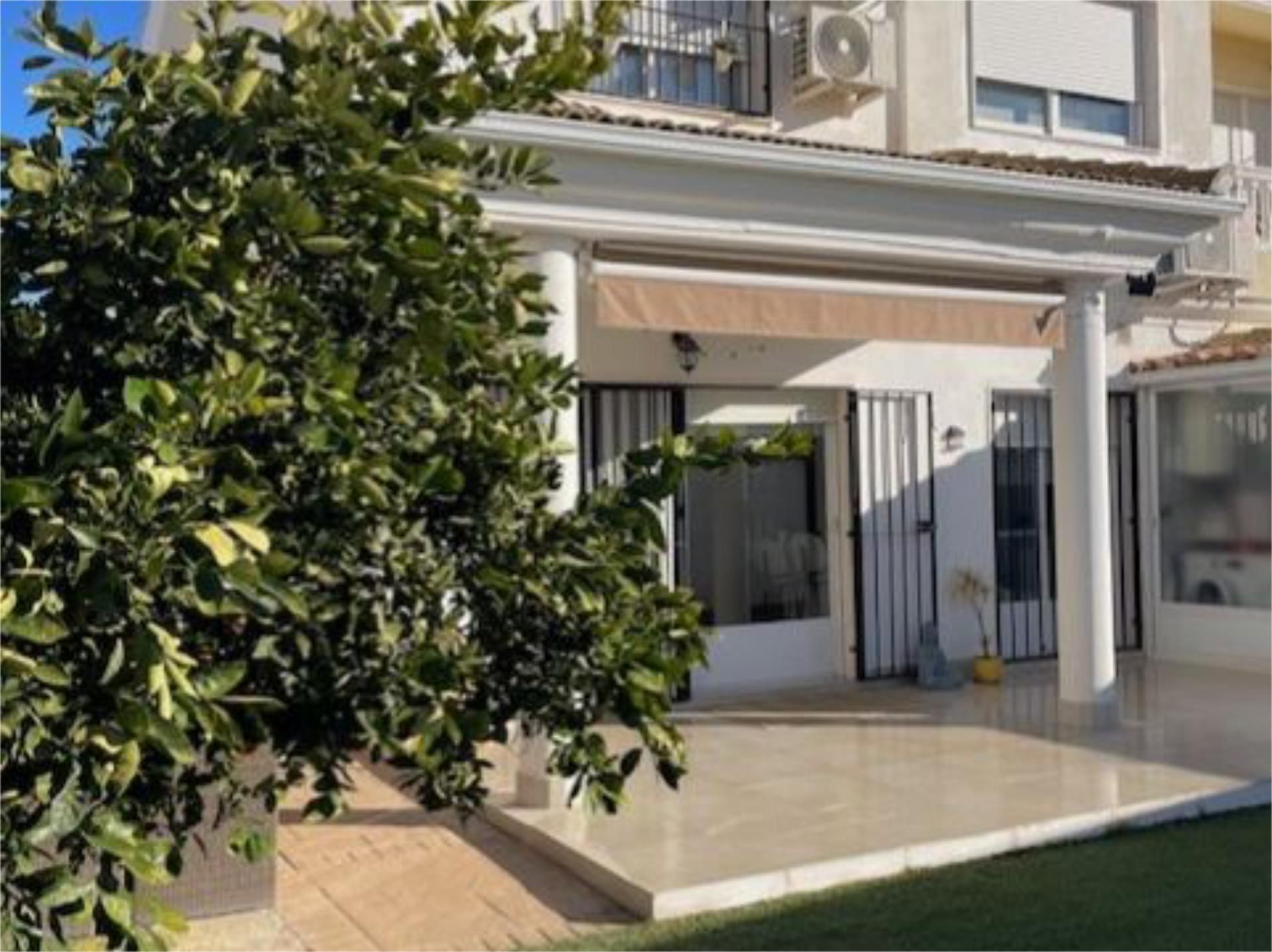 Single-family semi-detached to rent in Calle Paraje de Jesús, 24, La Carolina