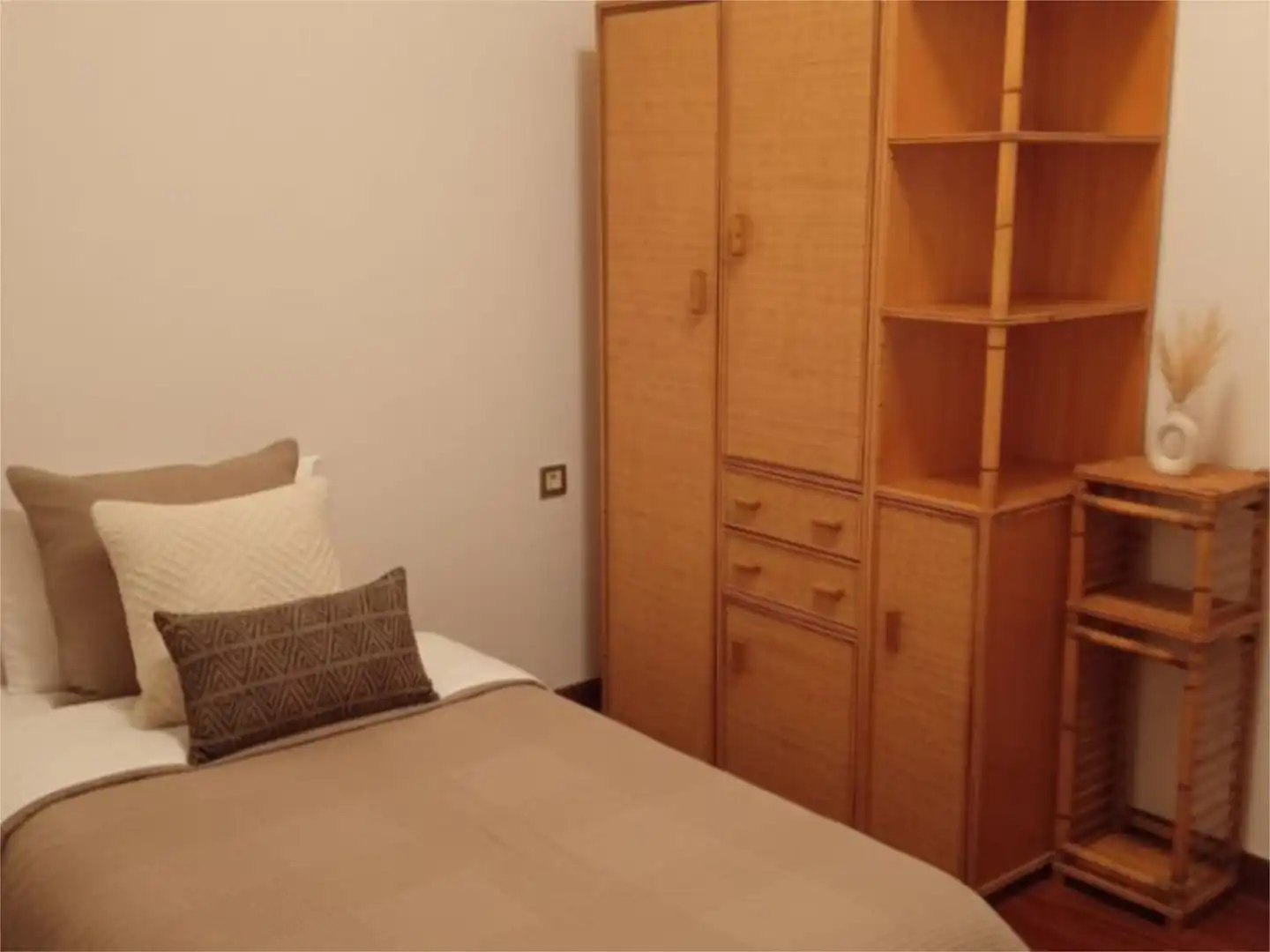 Flat for rent in Calle Portales, 50, Casco Antiguo Flat for rent in Calle Portales, 50, Casco Antiguo