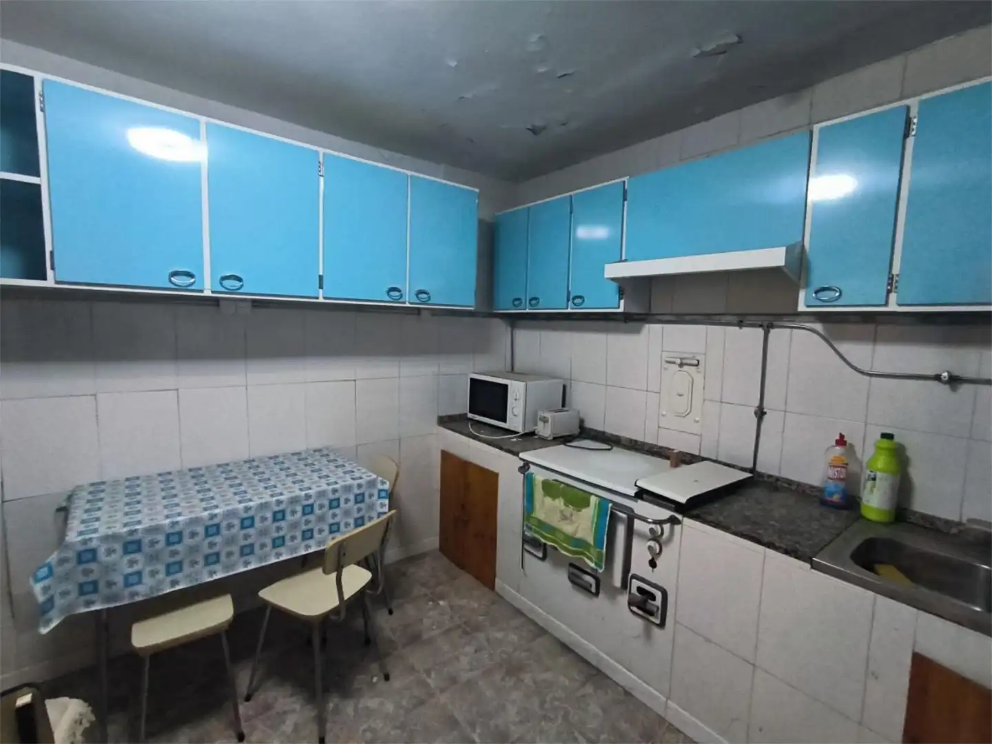 Casa adosada en venta en Calle San Pedro, 2, Palacios de la Valduerna Cocina de Casa adosada en venta en Palacios de la Valduerna con Amueblado