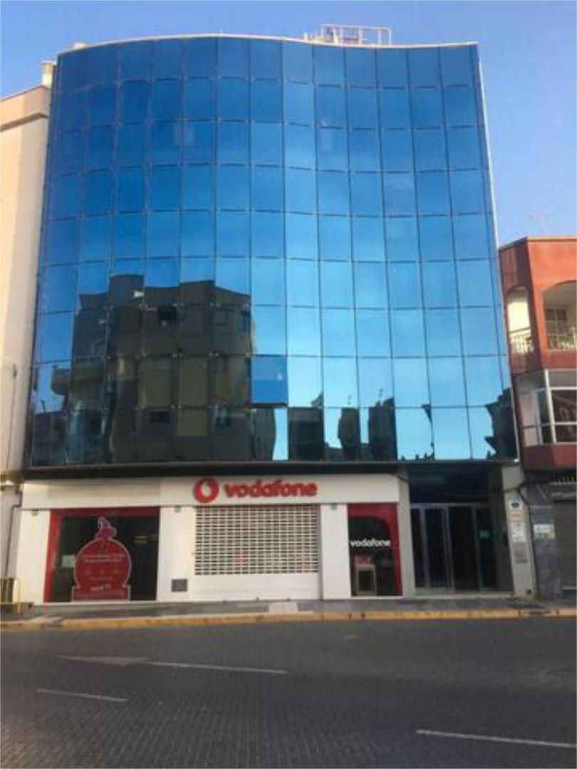 Vista exterior de Oficina de lloguer en Adra amb Aire condicionat