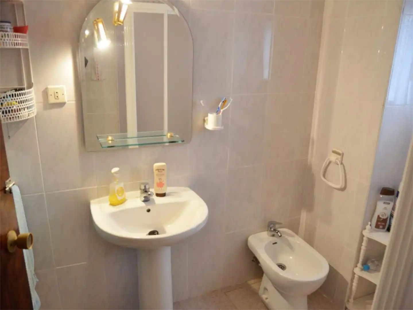 Casa adosada en venta en Calle Aldeanueva, 56, Belvís de la Jara Baño de Casa adosada en venta en Belvís de la Jara con Balcón
