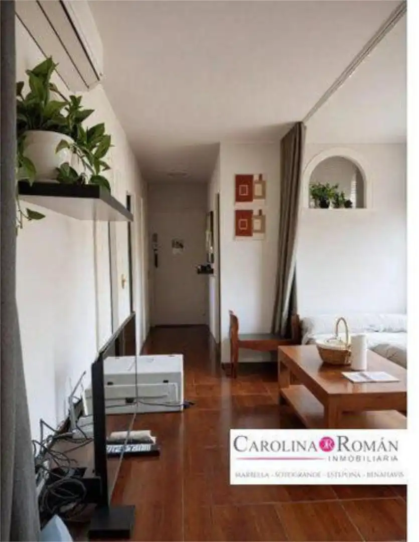 Piso en venta en Valdeolletas - Las Cancelas - Xarblanca Piso en venta en Marbella con Terraza