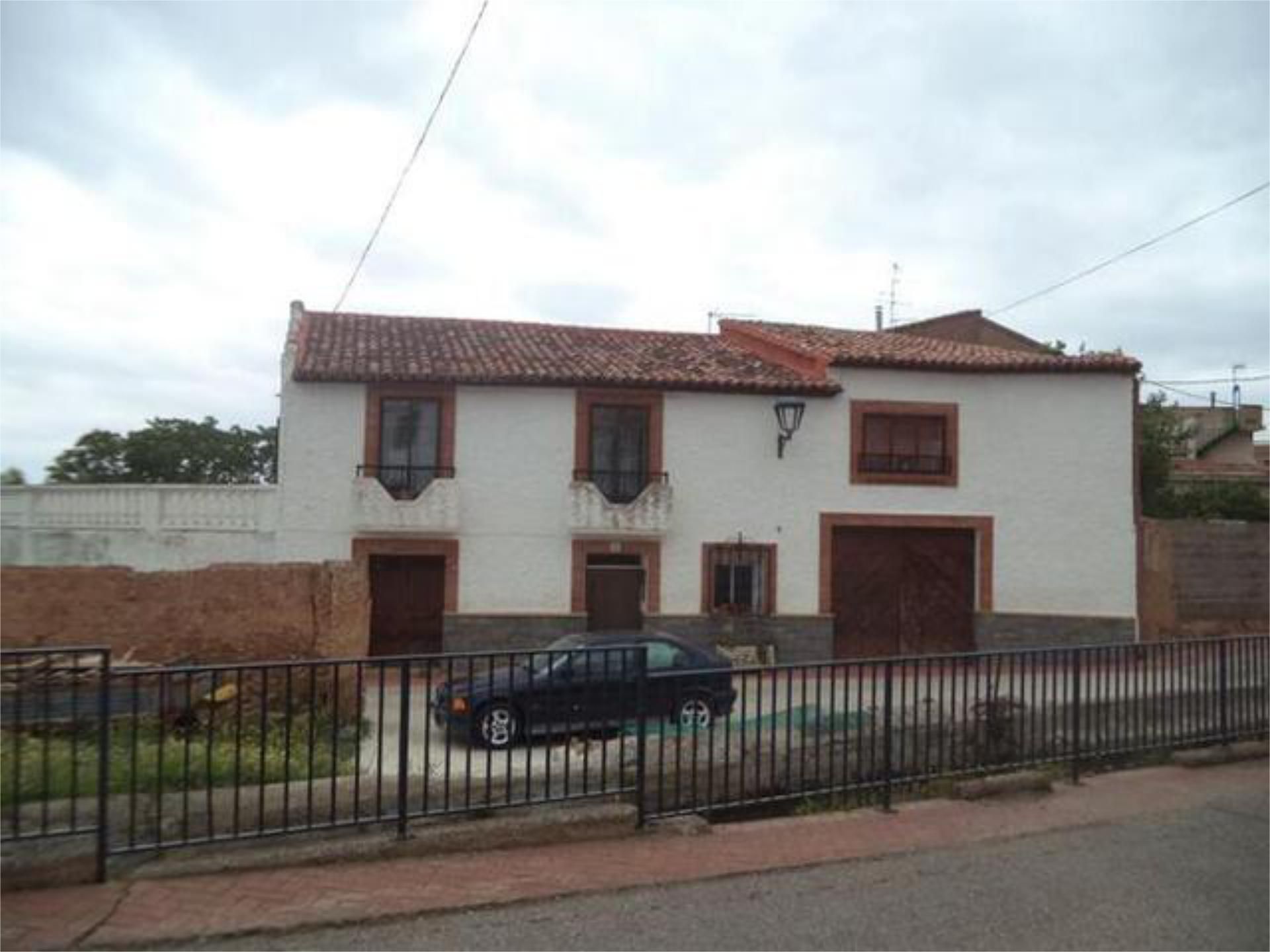 House or chalet for sale in La Magdalena Exterior view of House or chalet for sale in Zaragoza Capital with Heating, Private garden and Terrace