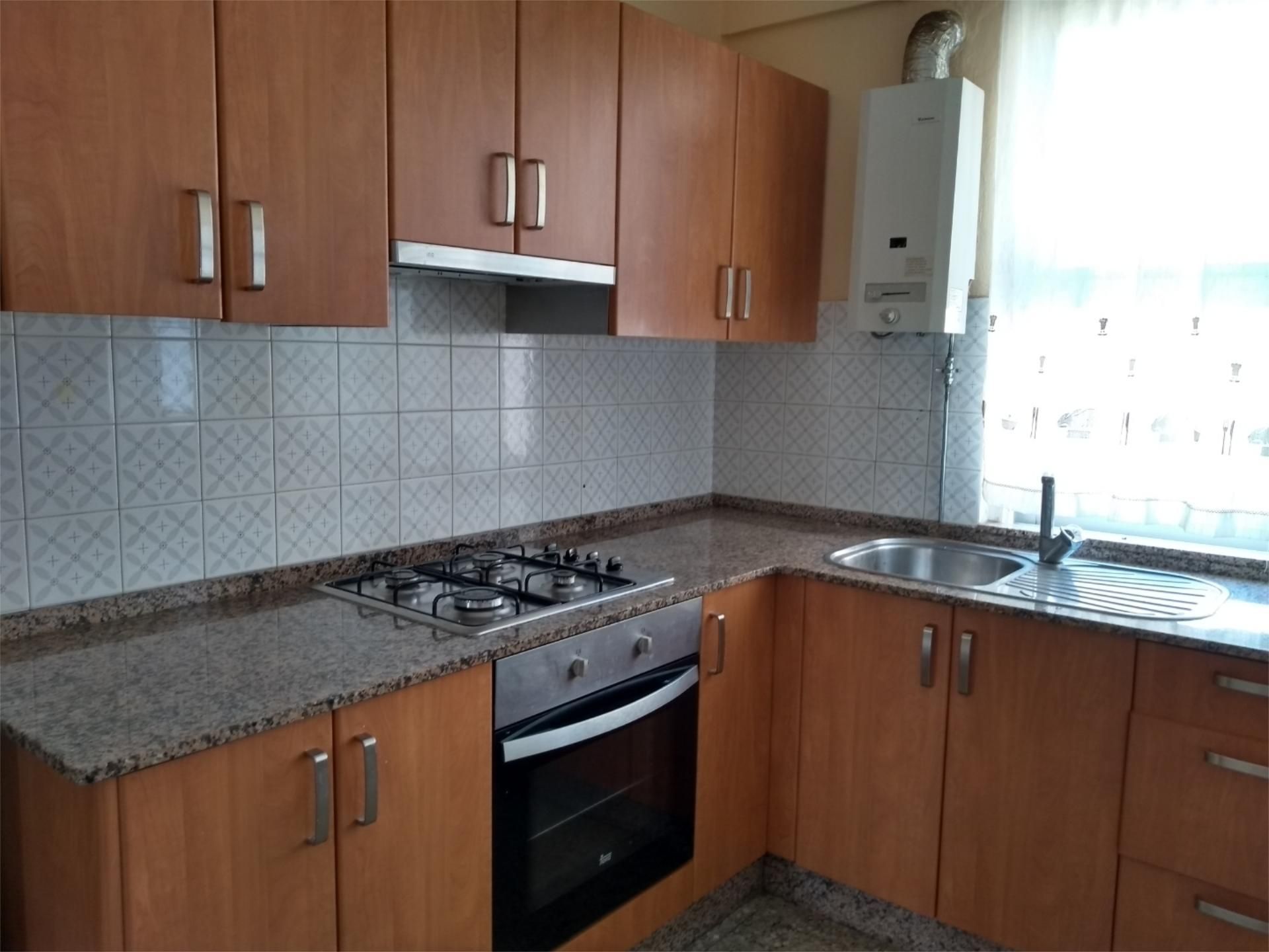 Kitchen of Flat to rent in Narón  with Furnished, Oven and Washing machine