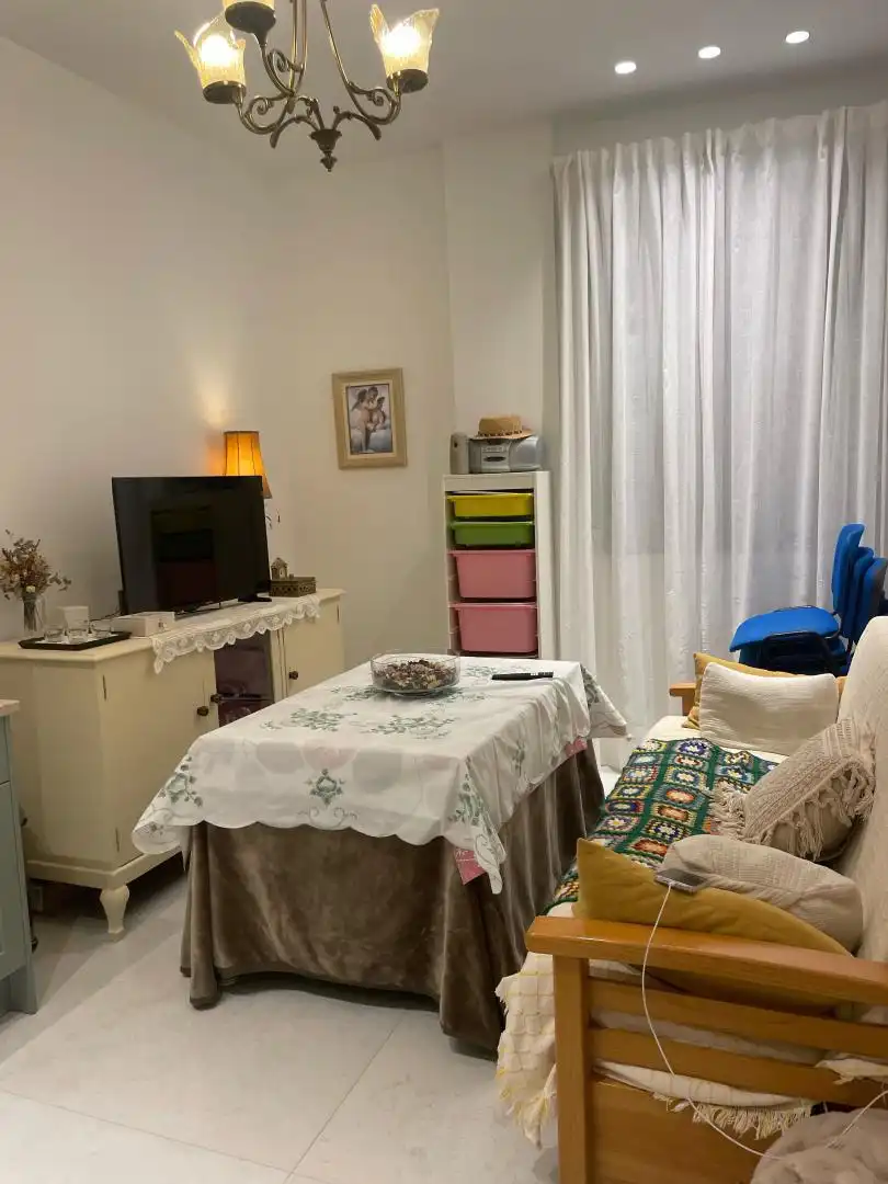 Room in Calle Agustina de Aragón, 71, La Salobreja Bedroom of Ground floor for share in Jaén with Air Conditioner, Heating and Furnished