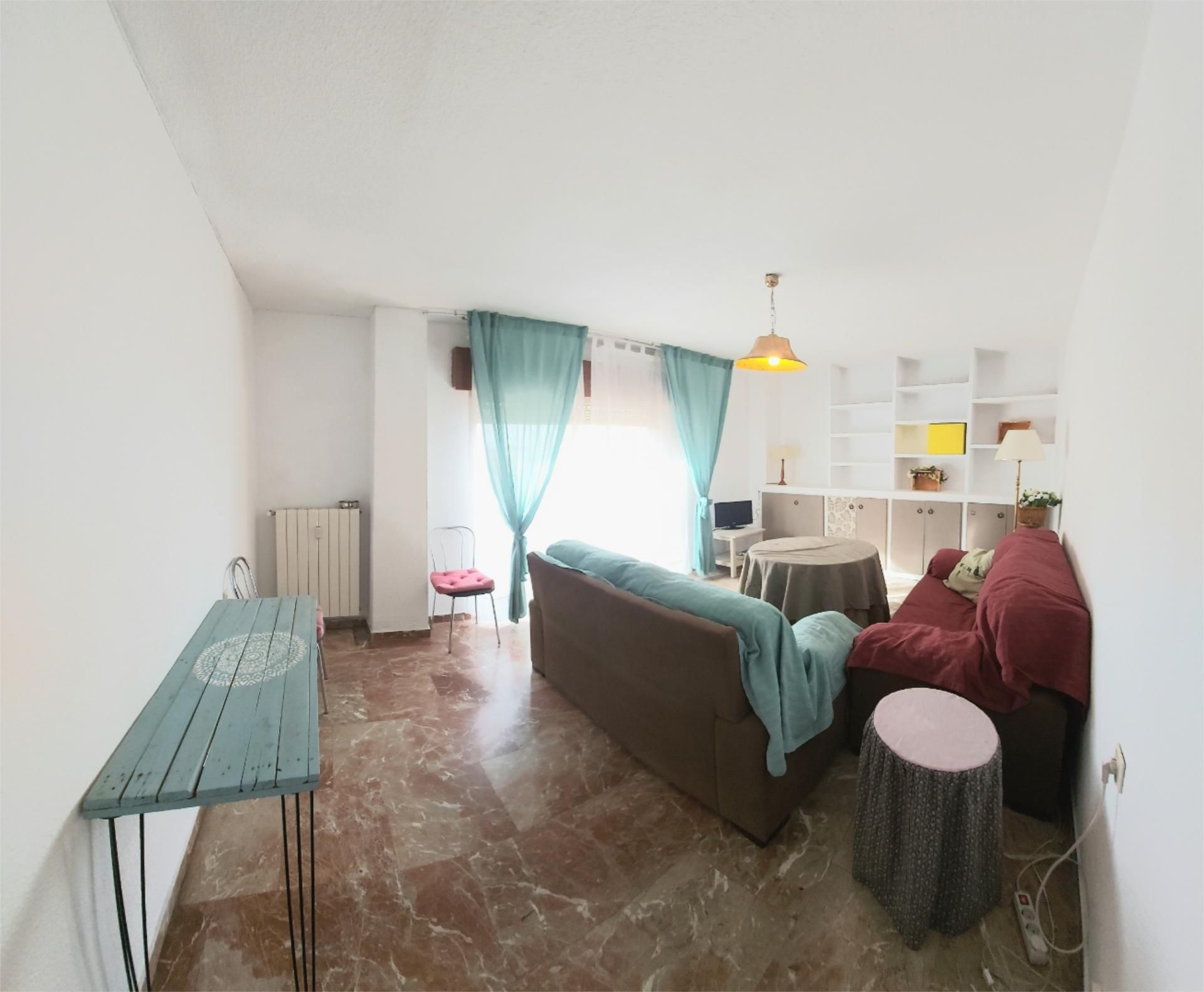 Living room of Flat to rent in  Granada Capital  with Air Conditioner, Heating and Storage room