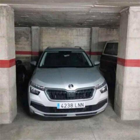 Garaje en Alquiler en Creu de la Mà