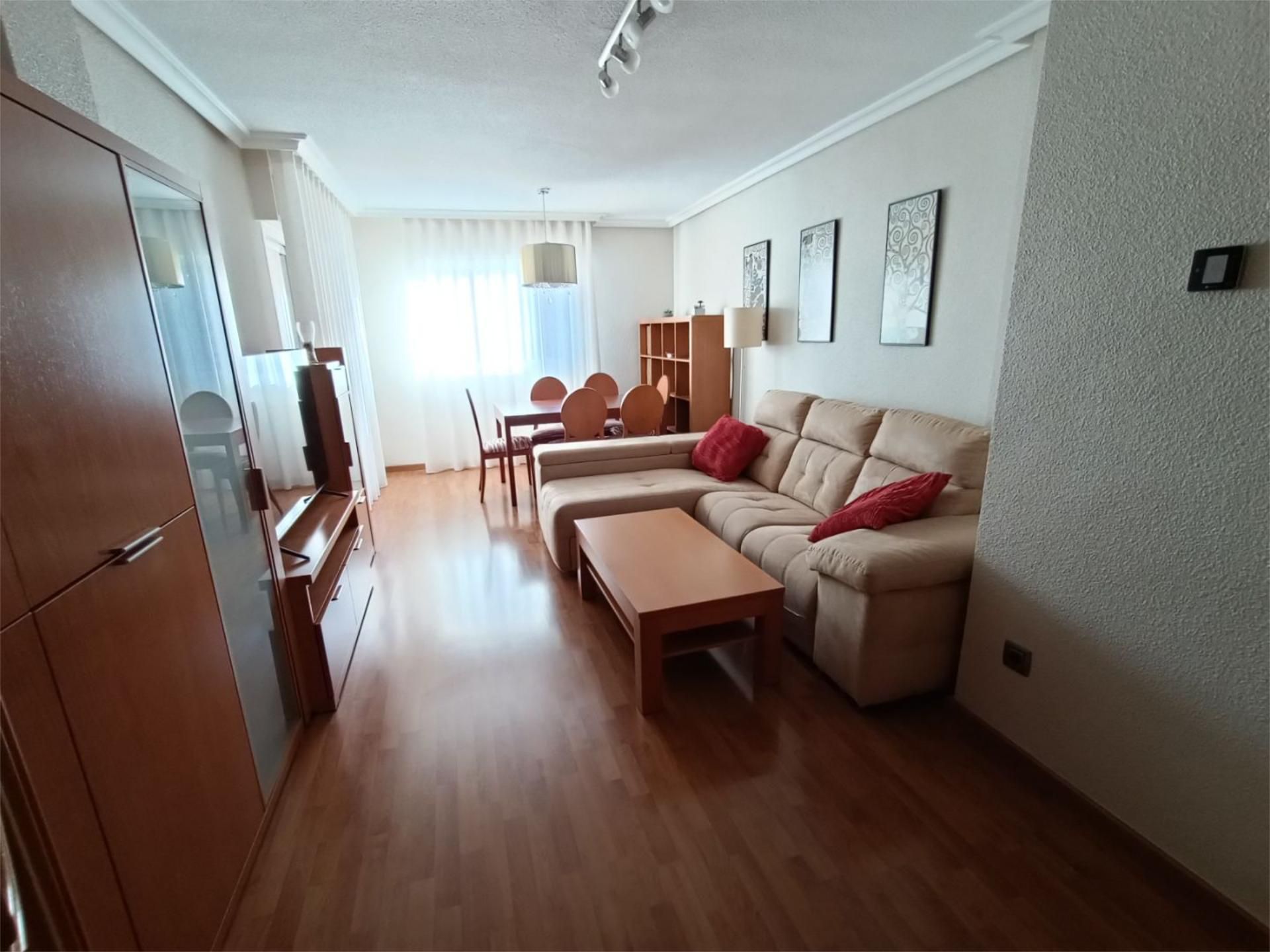 Sala de estar de Piso de alquiler en Cartagena con Aire acondicionado, Calefacción y Jardín privado