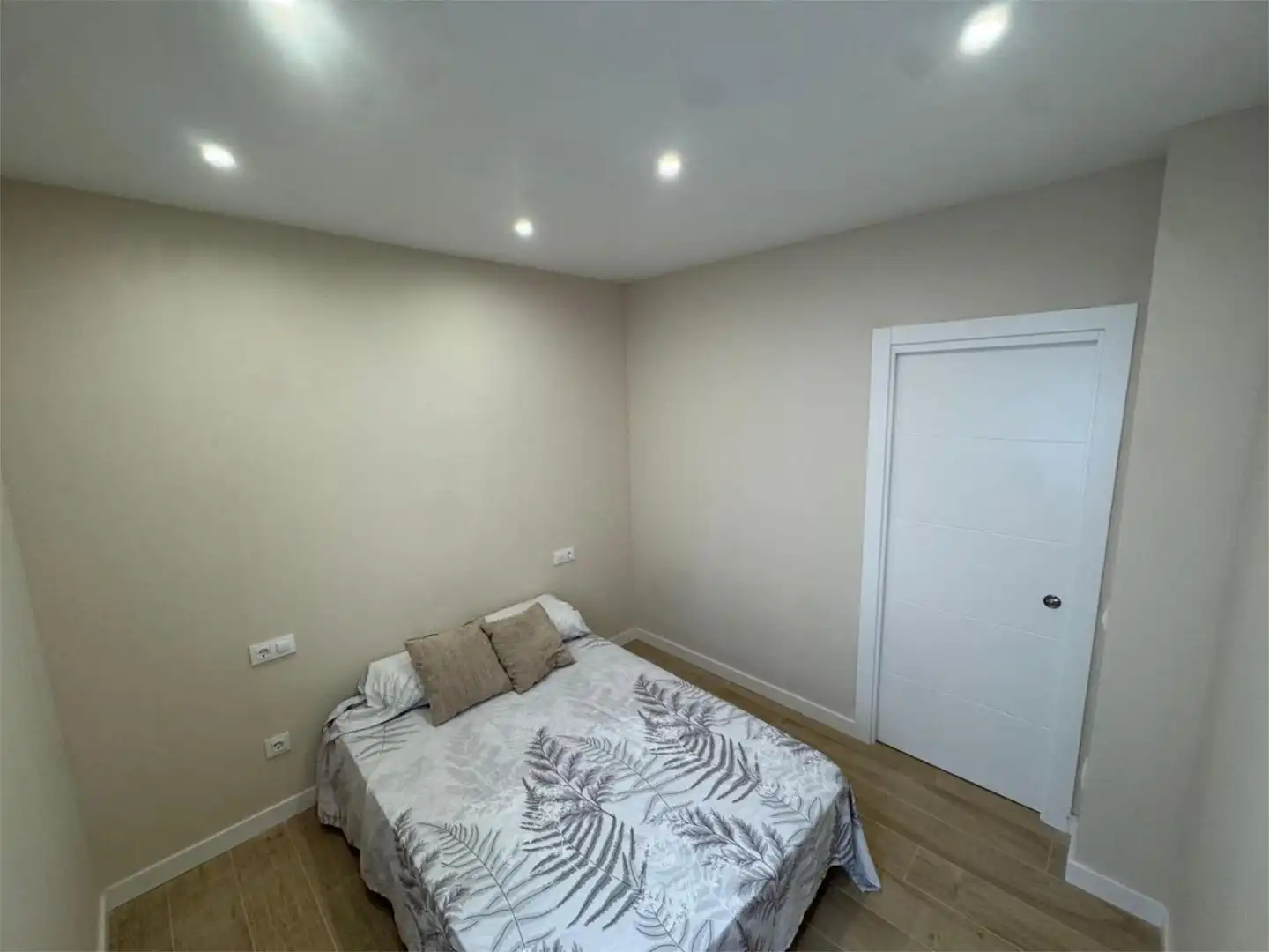 Piso en venta en Calle San Antón, 24, Gran Via Habitación de Piso en venta en Logroño con Balcón