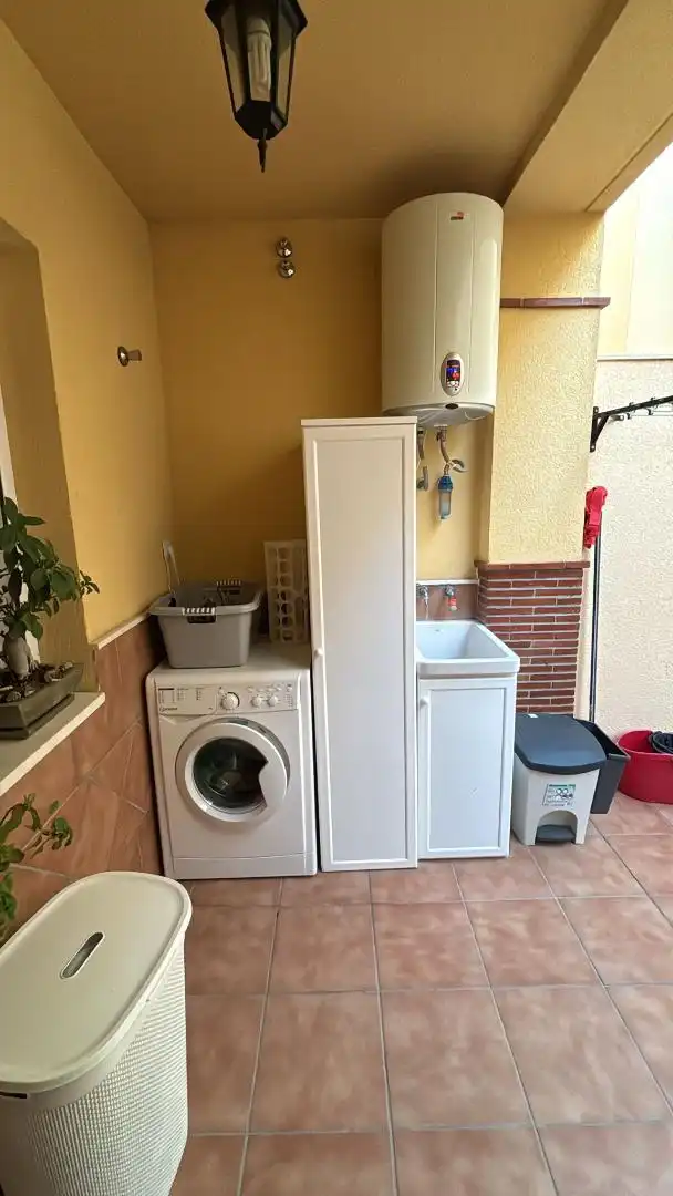 Casa adosada en venta en Calle Pintor Ribera, 10, Loja Cocina de Casa adosada en venta en Loja con Aire acondicionado, Terraza y Balcón