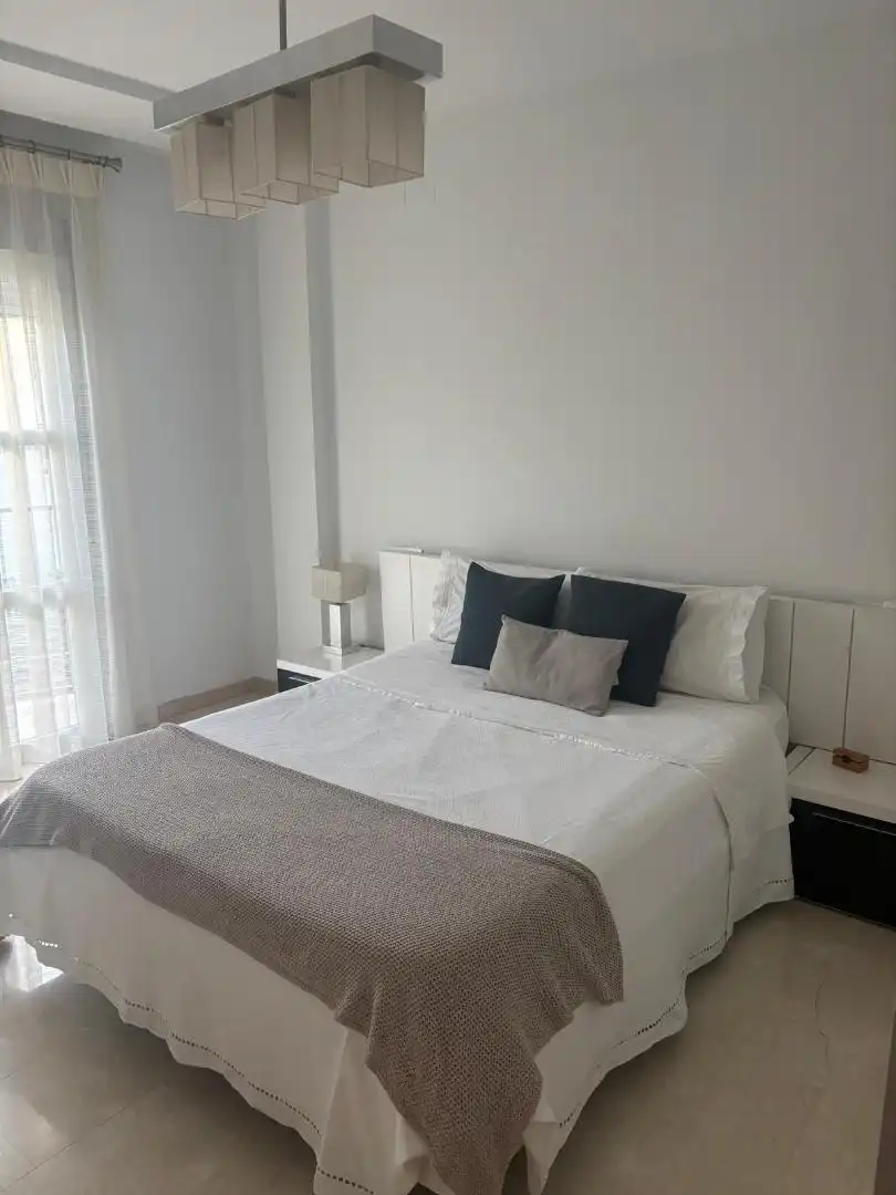 Casa adosada en venta en Calle Pintor Ribera, 10, Loja Habitación de Casa adosada en venta en Loja con Aire acondicionado, Terraza y Balcón