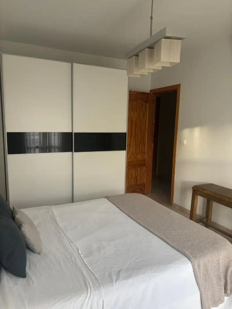 Casa adosada en venta en Calle Pintor Ribera, 10, Loja Habitación de Casa adosada en venta en Loja con Aire acondicionado, Terraza y Balcón