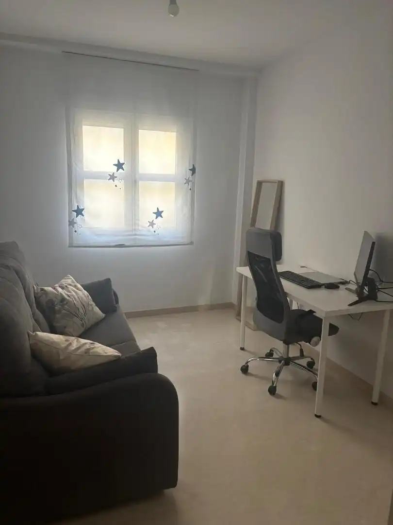 Casa adosada en venta en Calle Pintor Ribera, 10, Loja Habitación de Casa adosada en venta en Loja con Aire acondicionado, Terraza y Balcón