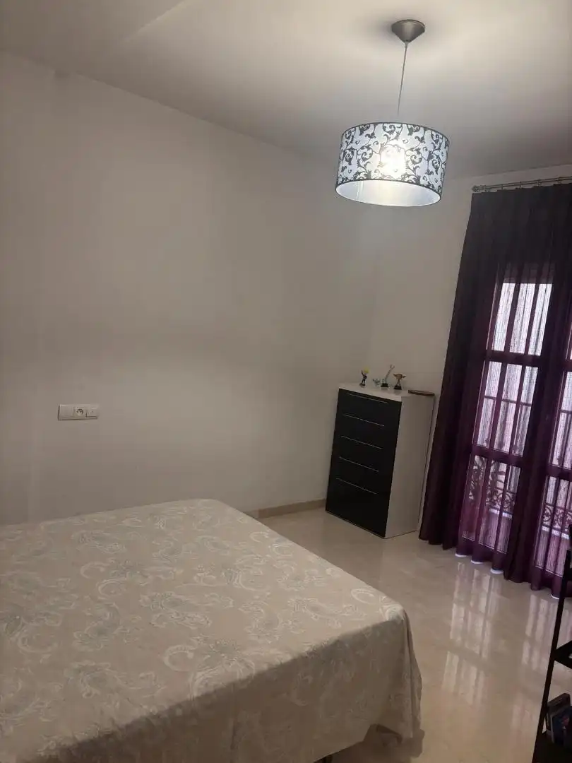 Casa adosada en venta en Calle Pintor Ribera, 10, Loja Habitación de Casa adosada en venta en Loja con Aire acondicionado, Terraza y Balcón