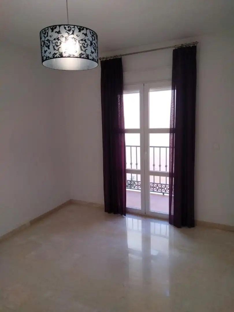 Casa adosada en venta en Calle Pintor Ribera, 10, Loja Habitación de Casa adosada en venta en Loja con Aire acondicionado, Terraza y Balcón