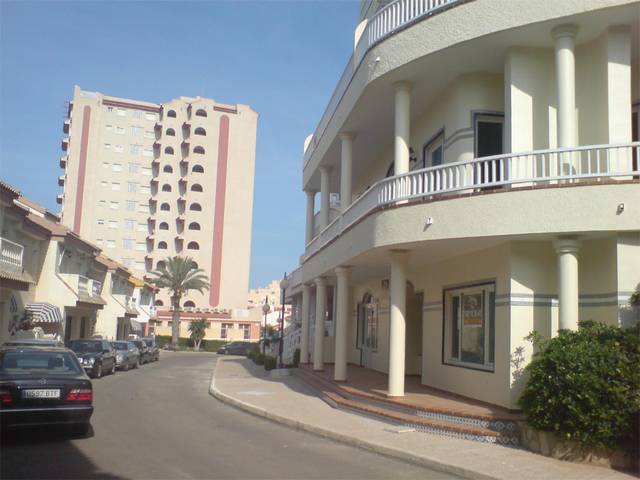 Local comercial en Alquiler en Gran Vía de la Manga, 5 en Zona Galúa - Calnegre