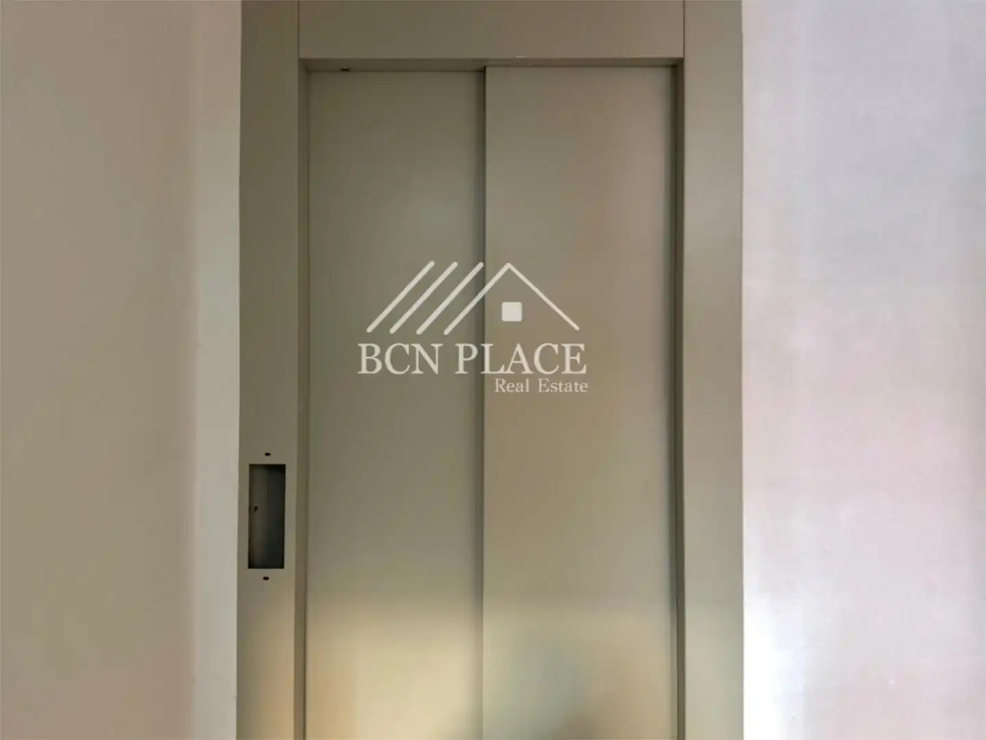 Piso en venta en Calle Carrer de la Flor de Neu, 36, La Prosperitat Piso en venta en Barcelona Capital con Aire acondicionado, Terraza y Balcón