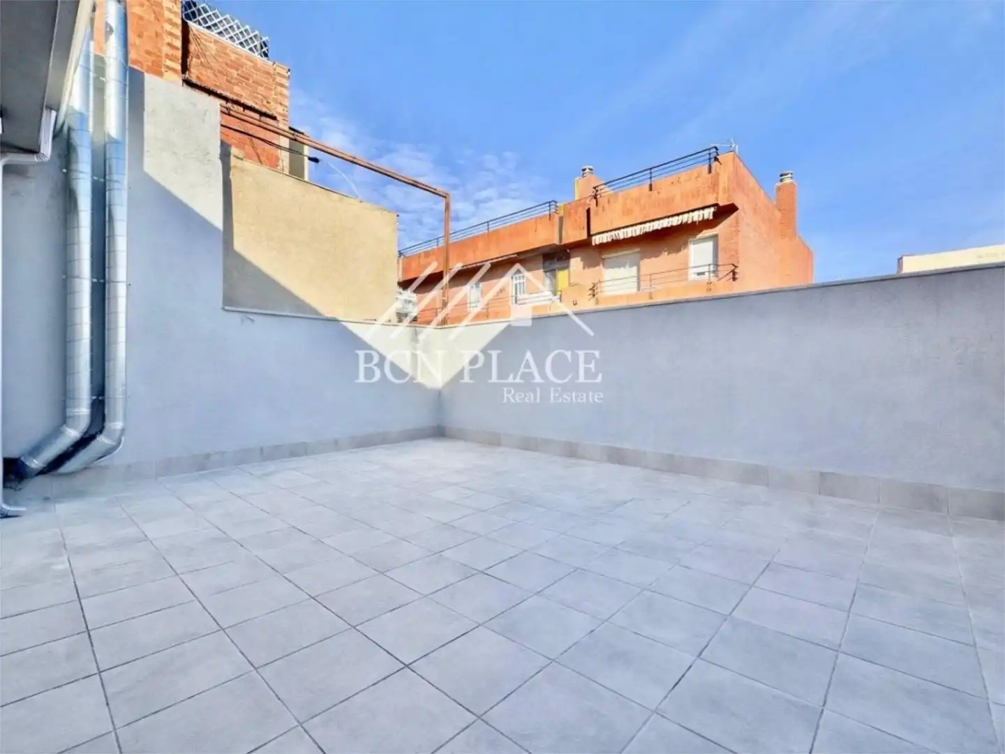 Piso en venta en Calle Carrer de la Flor de Neu, 36, La Prosperitat Terraza de Piso en venta en Barcelona Capital con Aire acondicionado, Terraza y Balcón