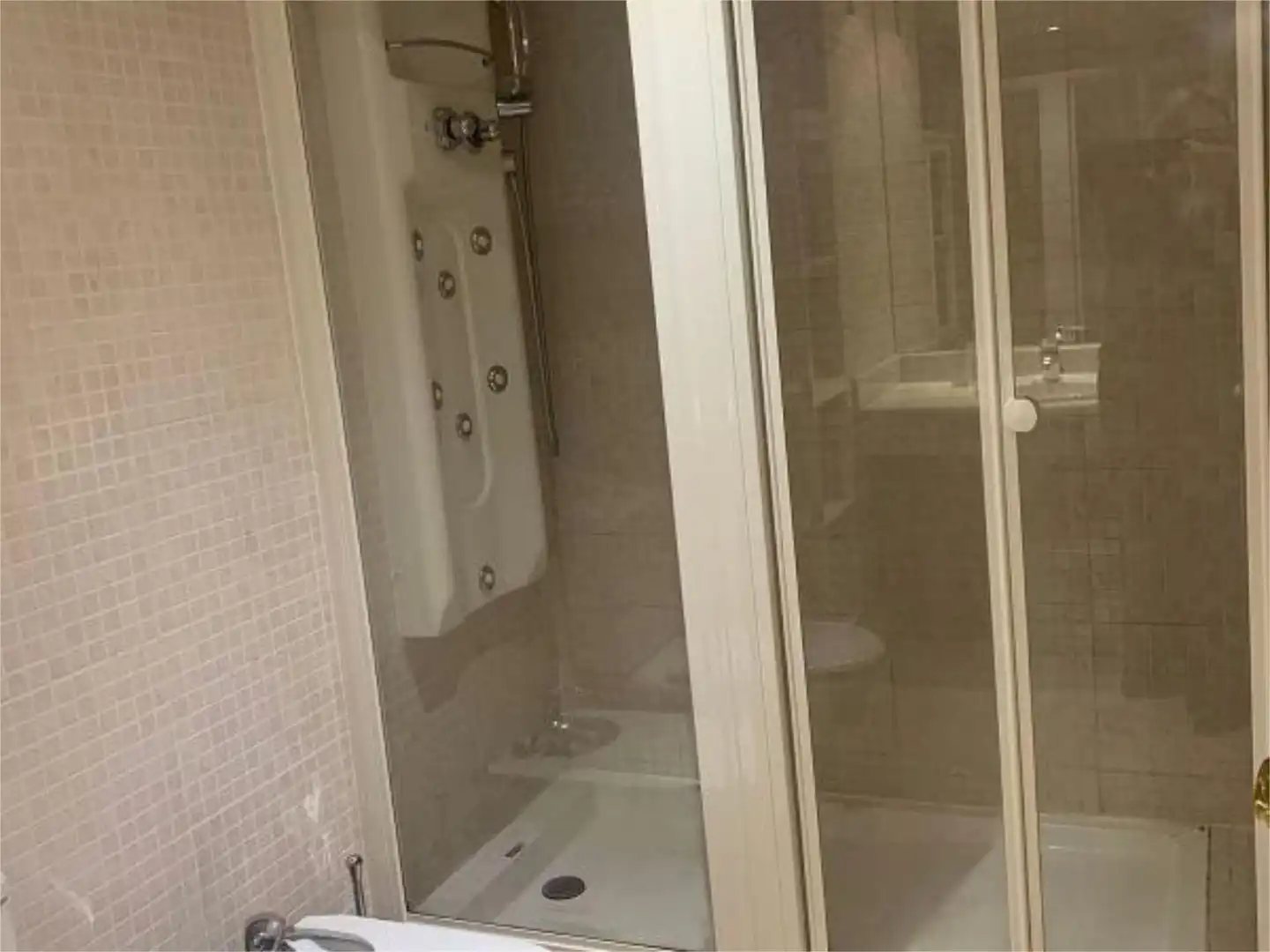 Bathroom of Apartments for rent in Tordesillas