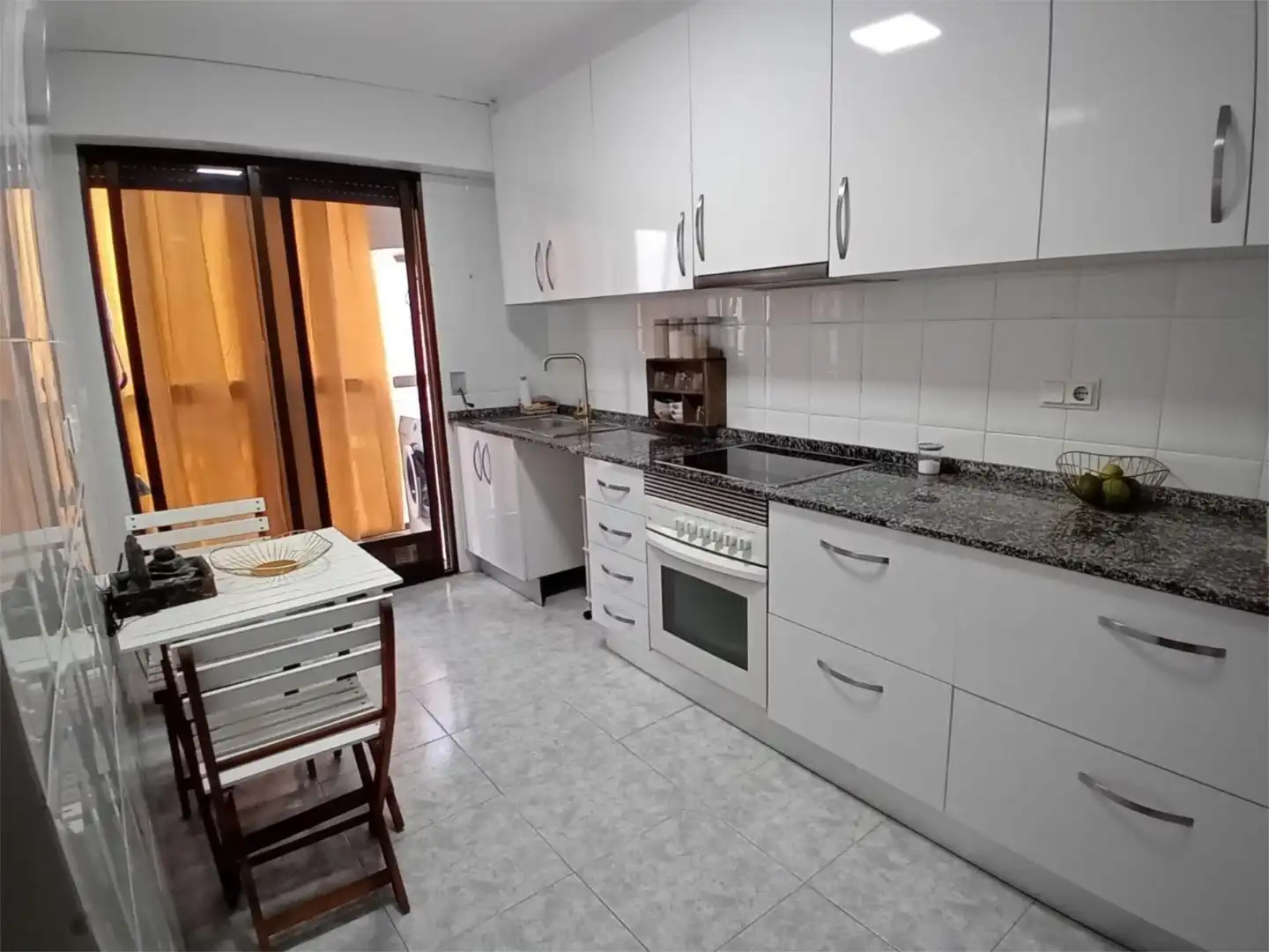 Cuina de Pis en venda en Orihuela amb Aire condicionat, Terrassa i Balcó