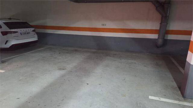 Garaje en Alquiler en San Lázaro - Meixonfrío