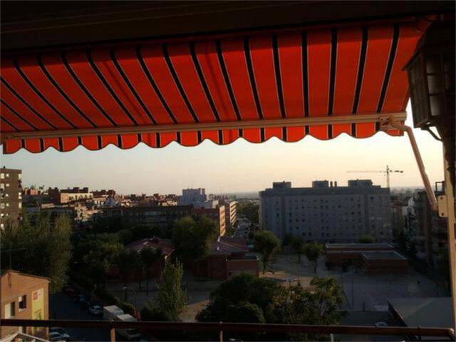 Piso en Venta en Palomeras Bajas