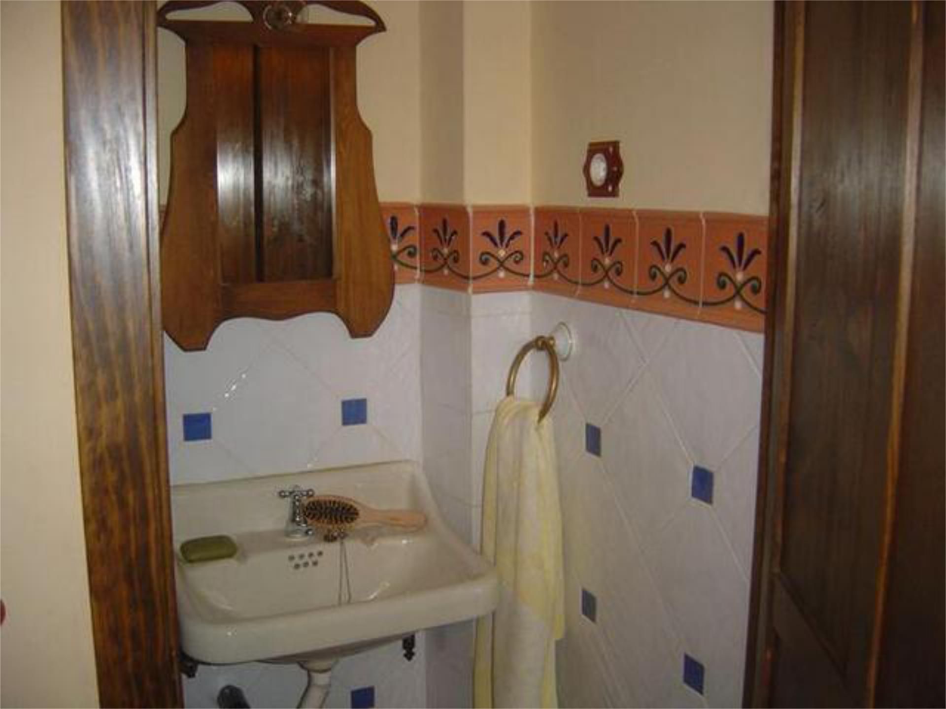 Bany de Casa o xalet en venda en Calzada de Oropesa amb Calefacció i Moblat