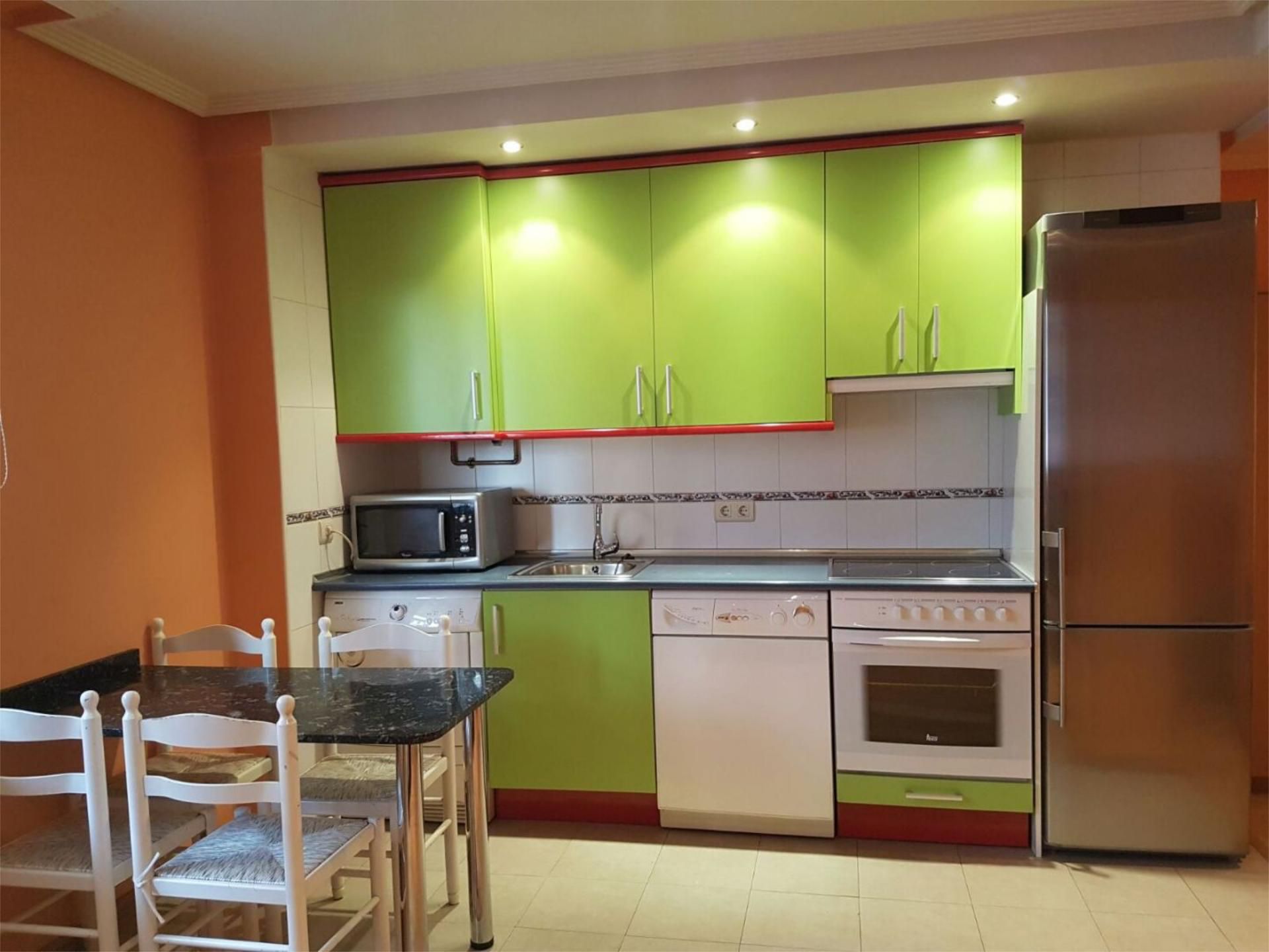 Wohnung miete in Calle Blasco Ibáñez, 10, Villaquilambre Küche von Wohnung miete in Villaquilambre mit Heizung, Parkett und Möbliert