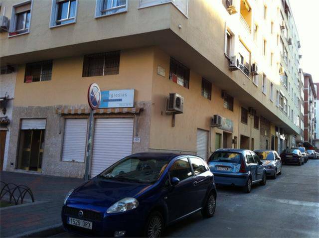 Local comercial en Alquiler en Carranque - Haza Cuevas