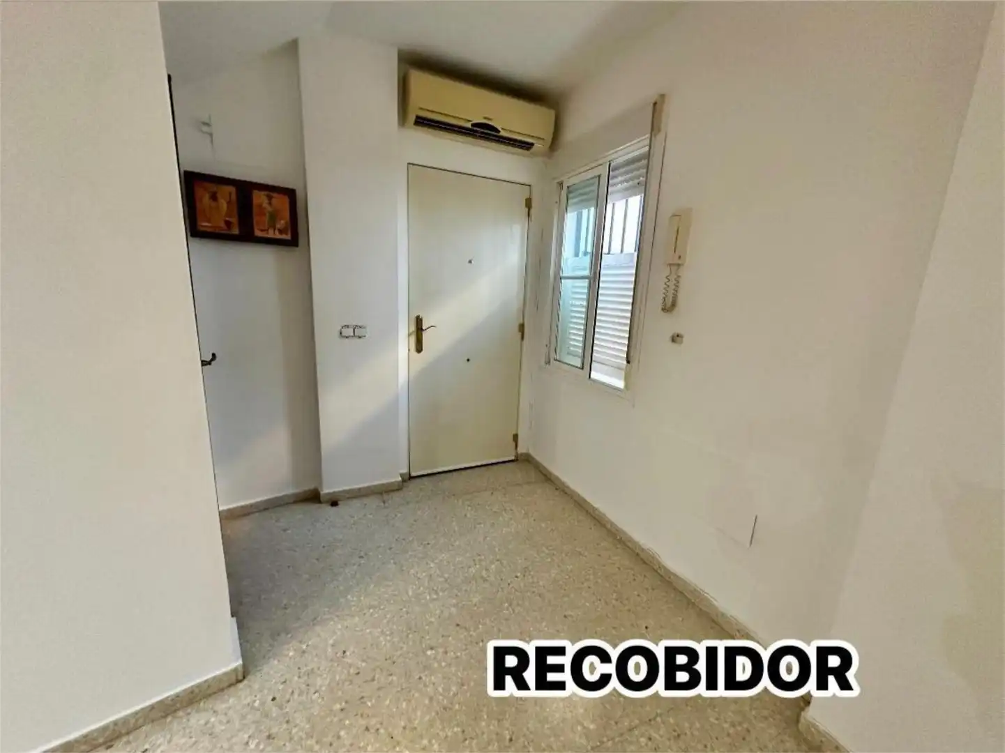 Pis en venda a Calle Sábalo, 14, Coria del Río Dormitori de Pis en venda en Coria del Río amb Aire condicionat i Calefacció